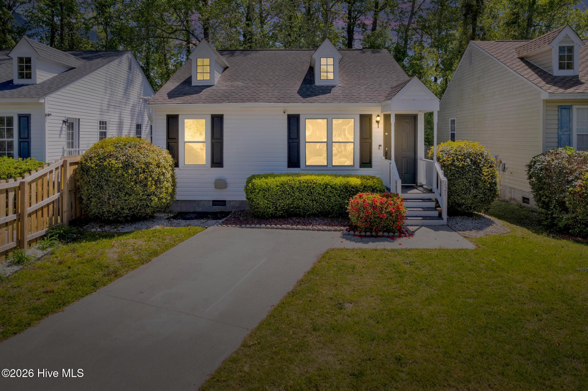 100566412 | Photo 19