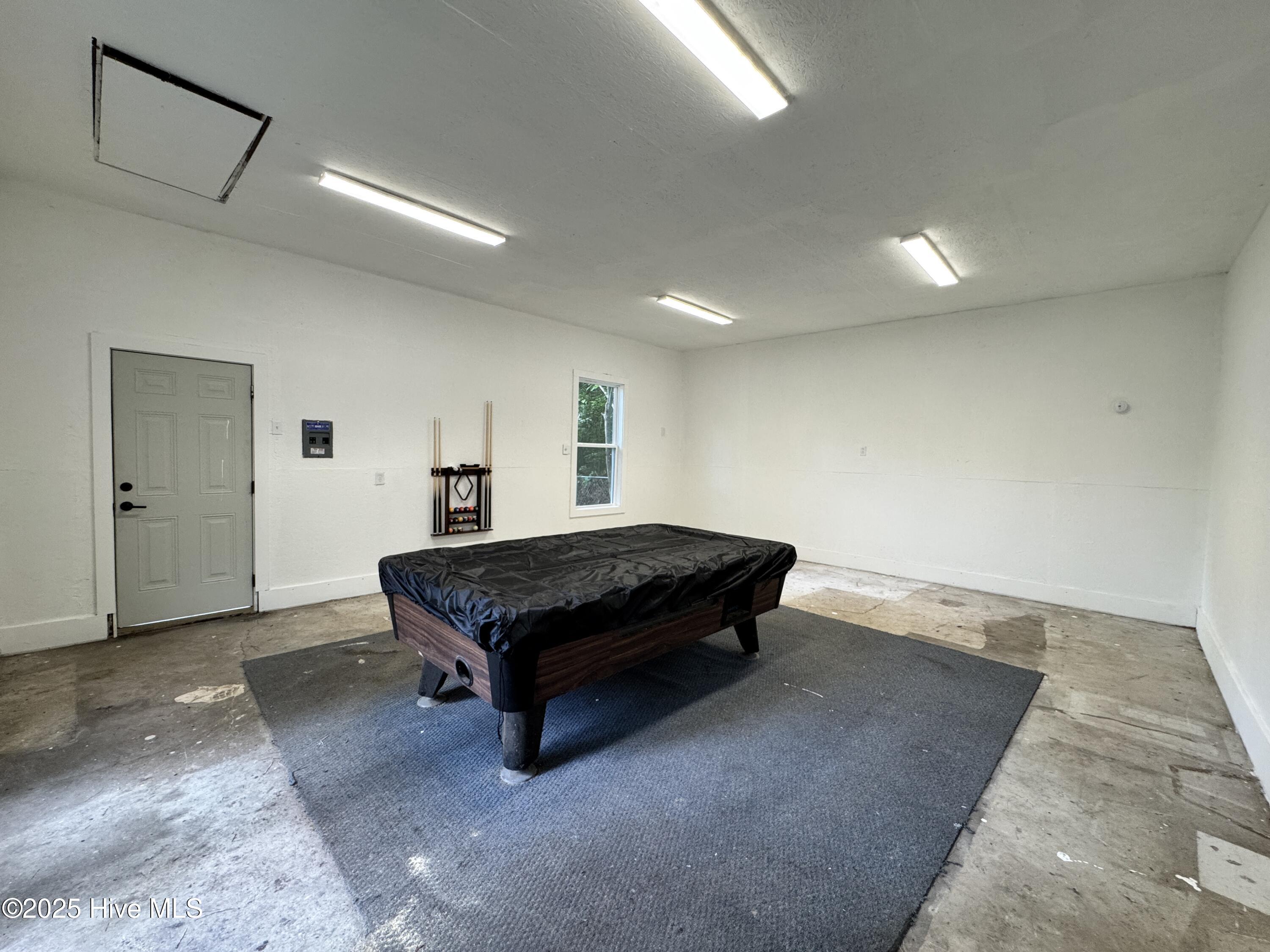 100566974 | Photo 14