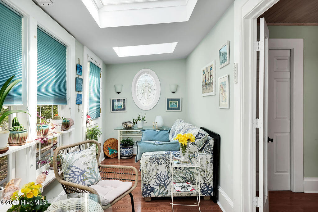 100563749 | Photo 24