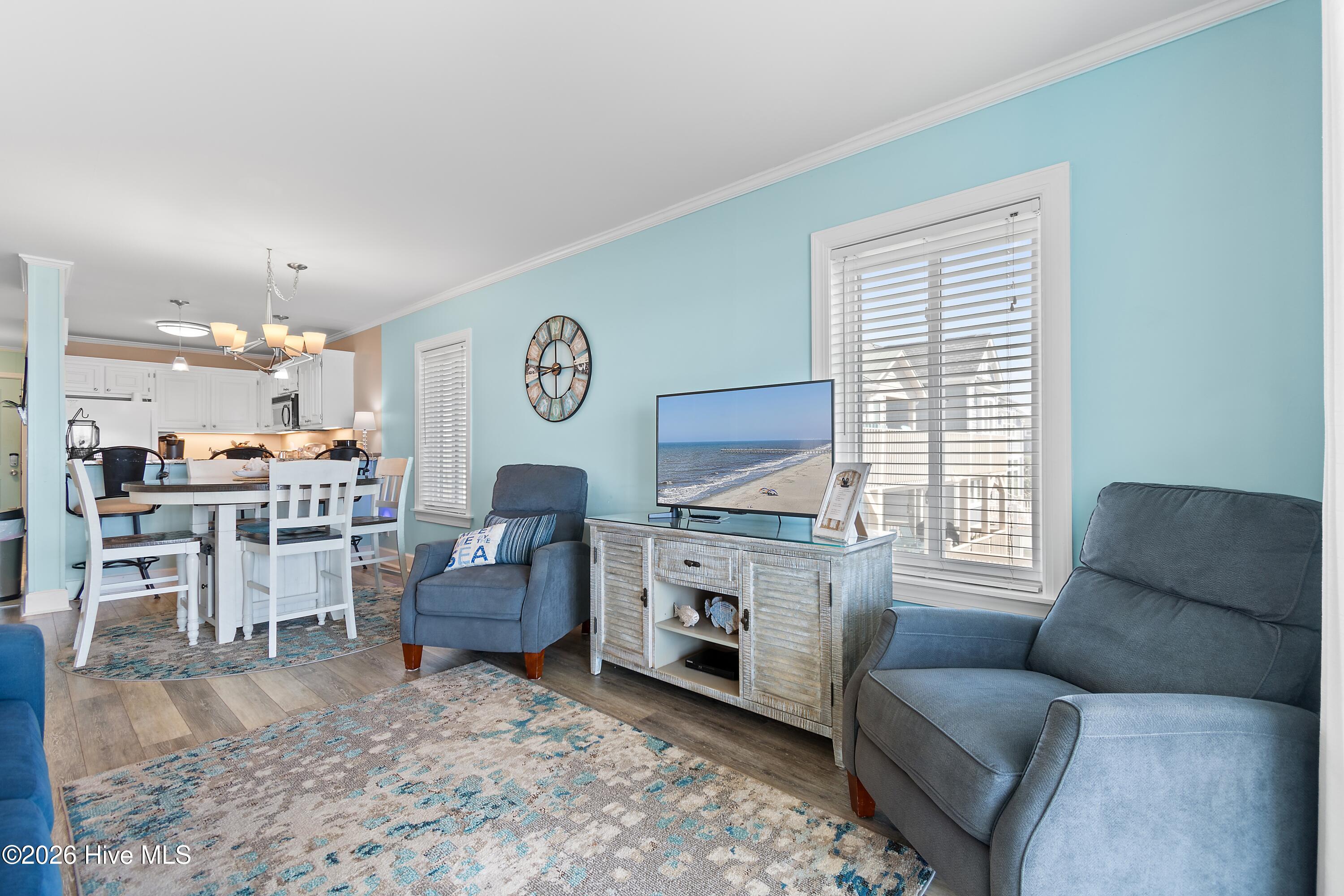 100568151 | Photo 18