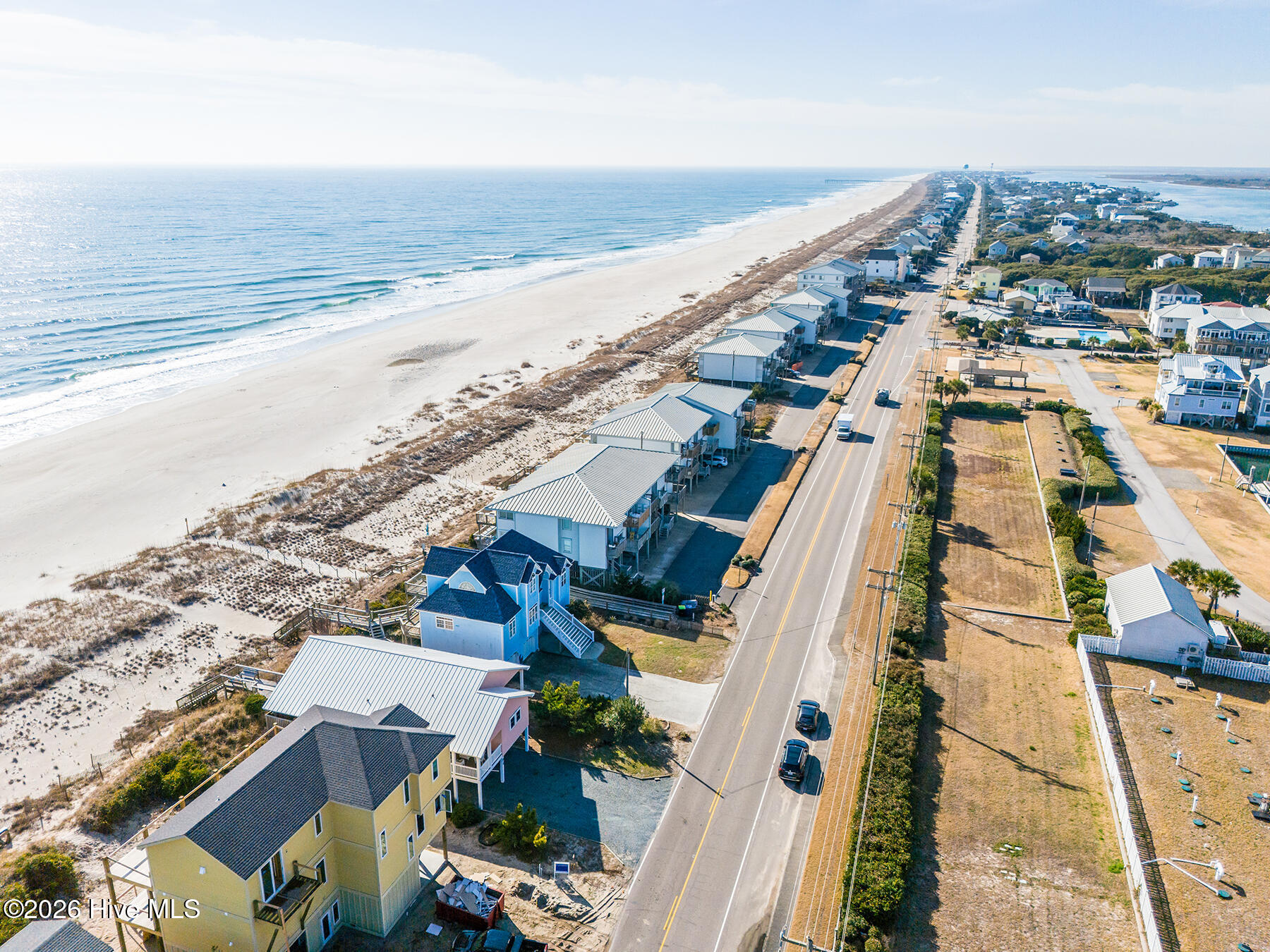 100548682 | Photo 53