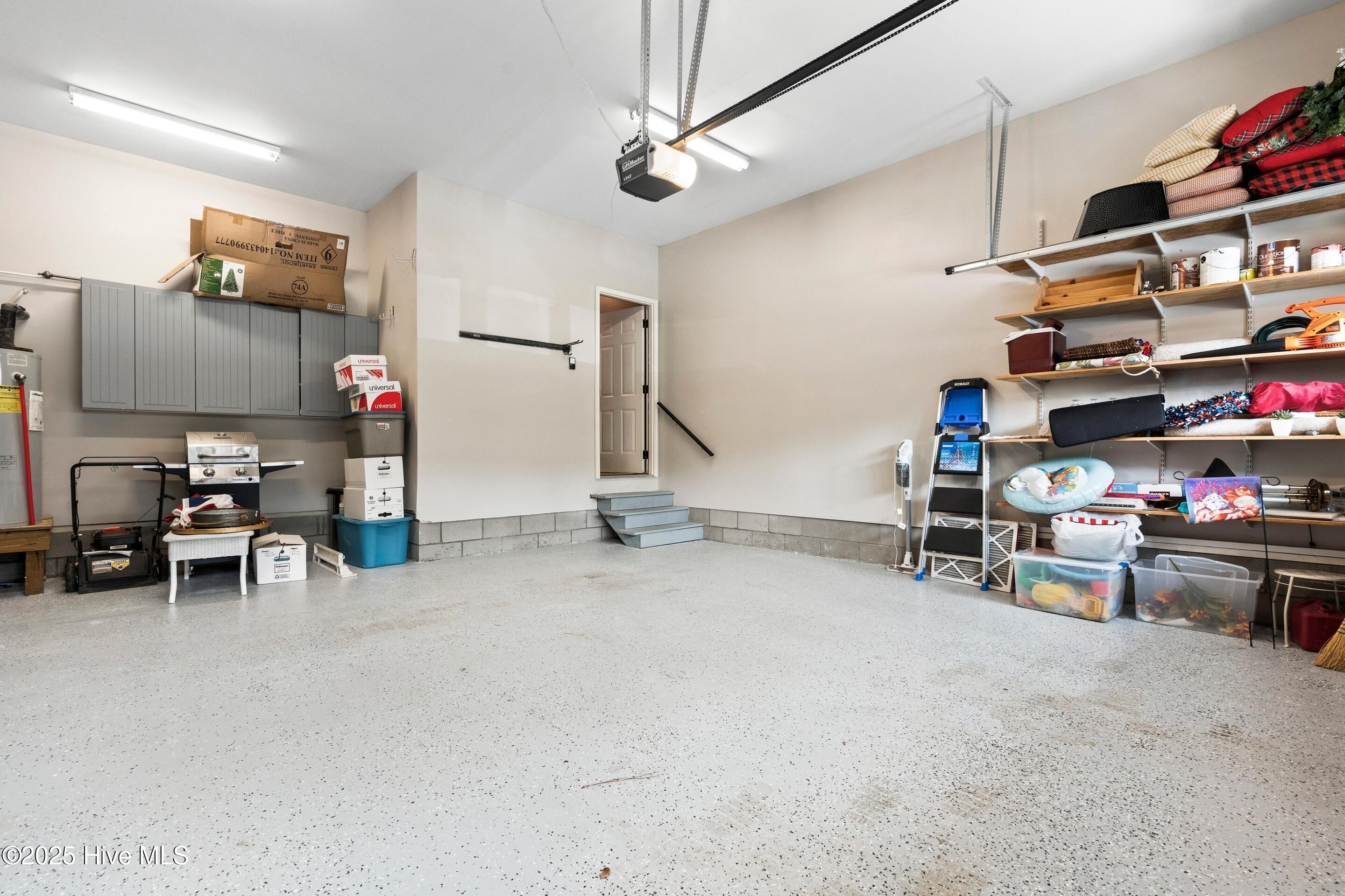 100525982 | Photo 57