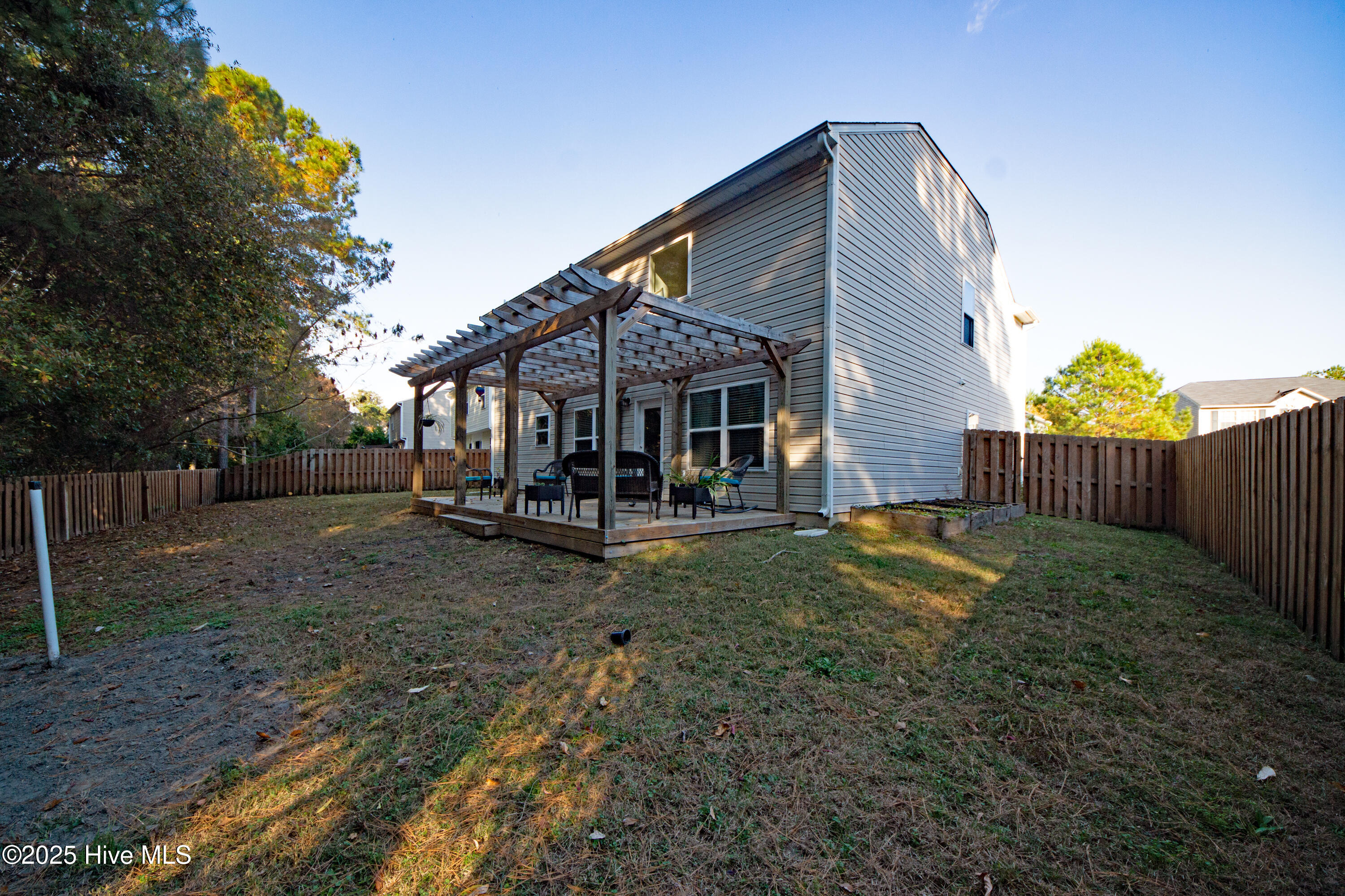 100542211 | Photo 55