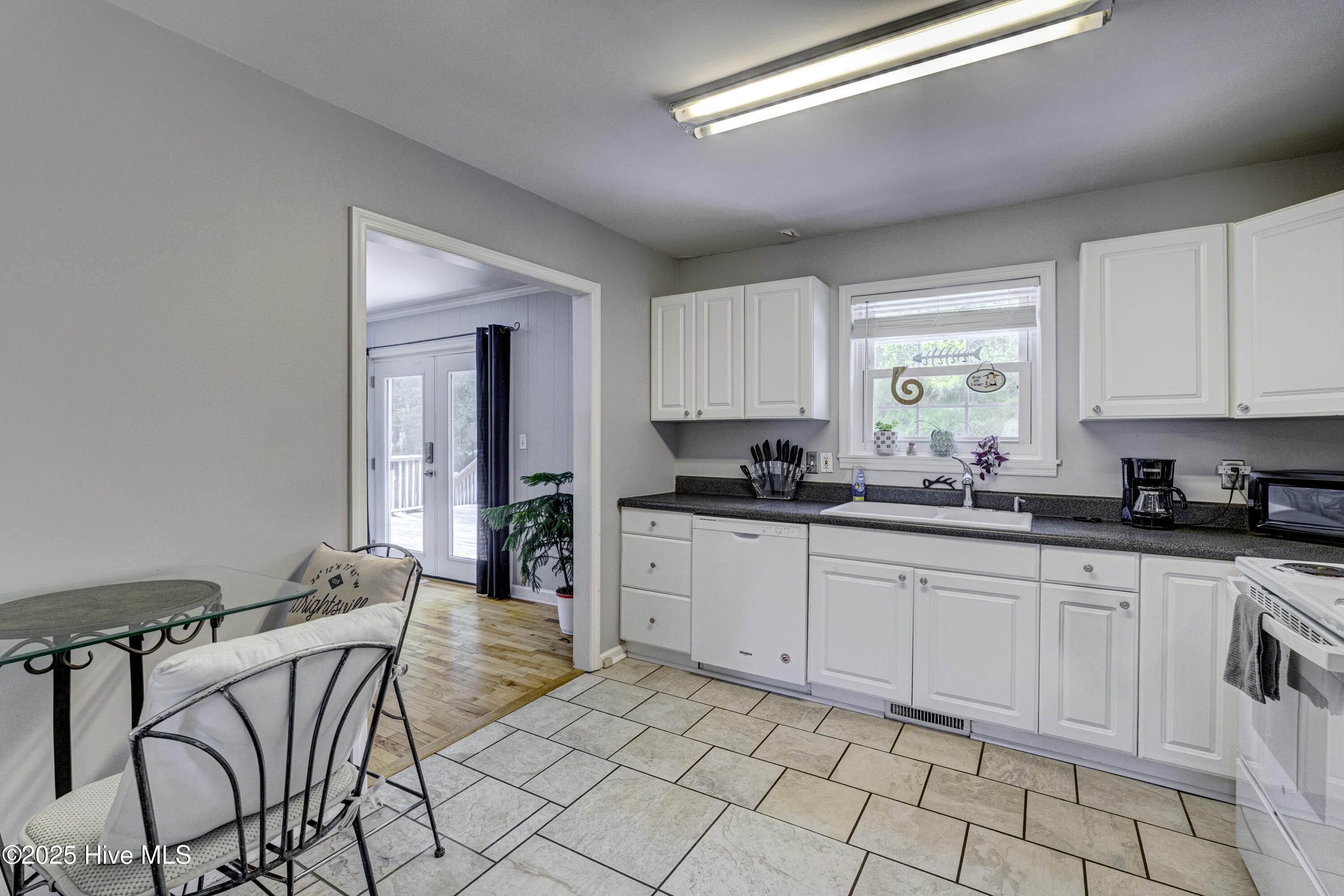 100525965 | Photo 17