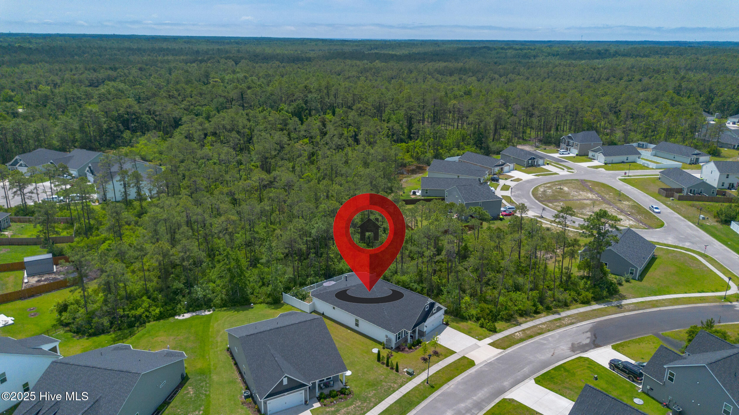 100510048 | Photo 32