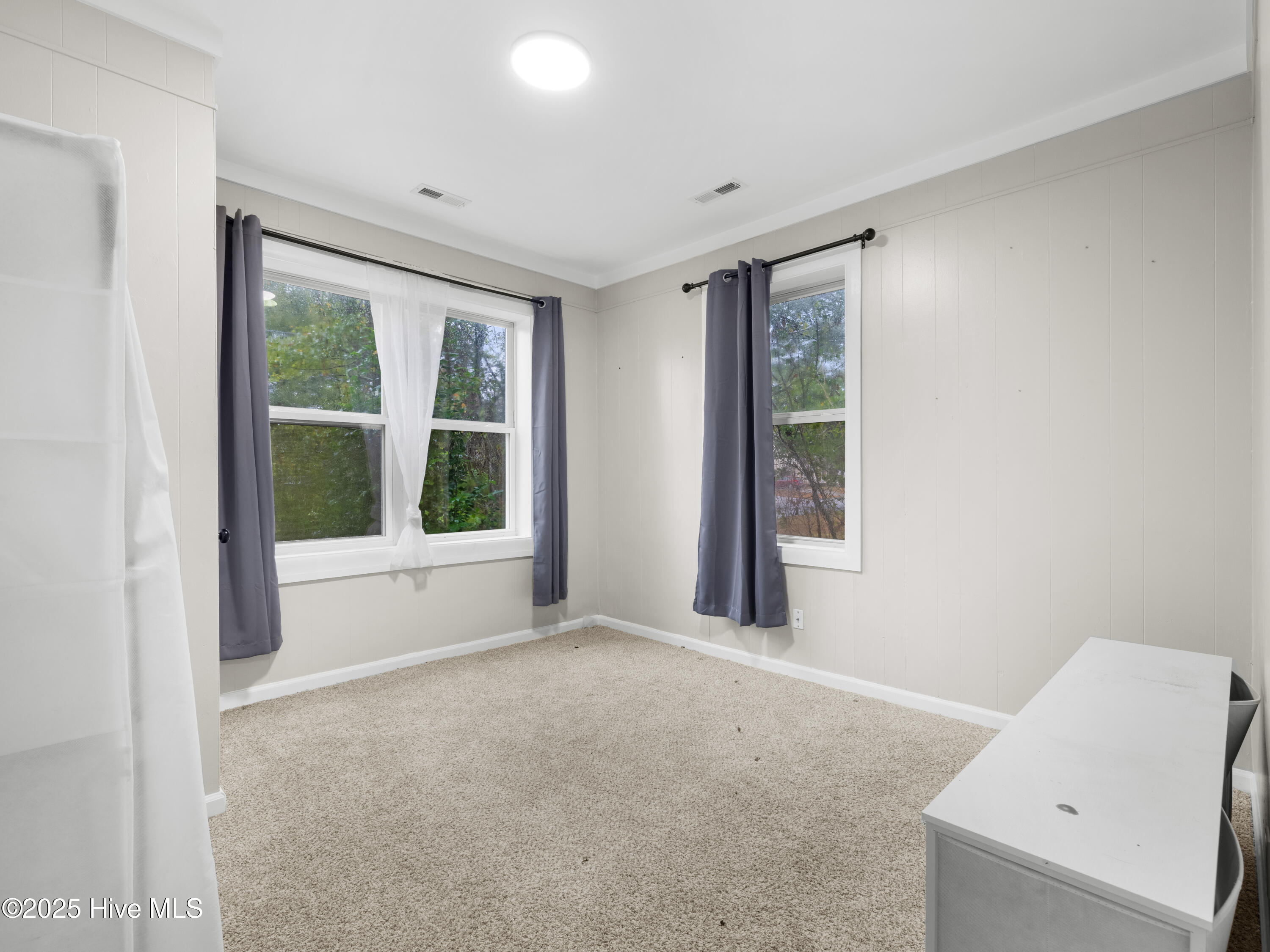 100544589 | Photo 23