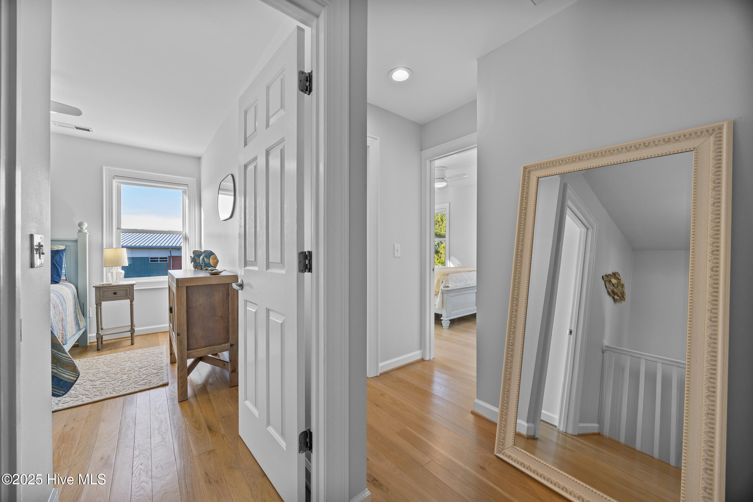 100554805 | Photo 31