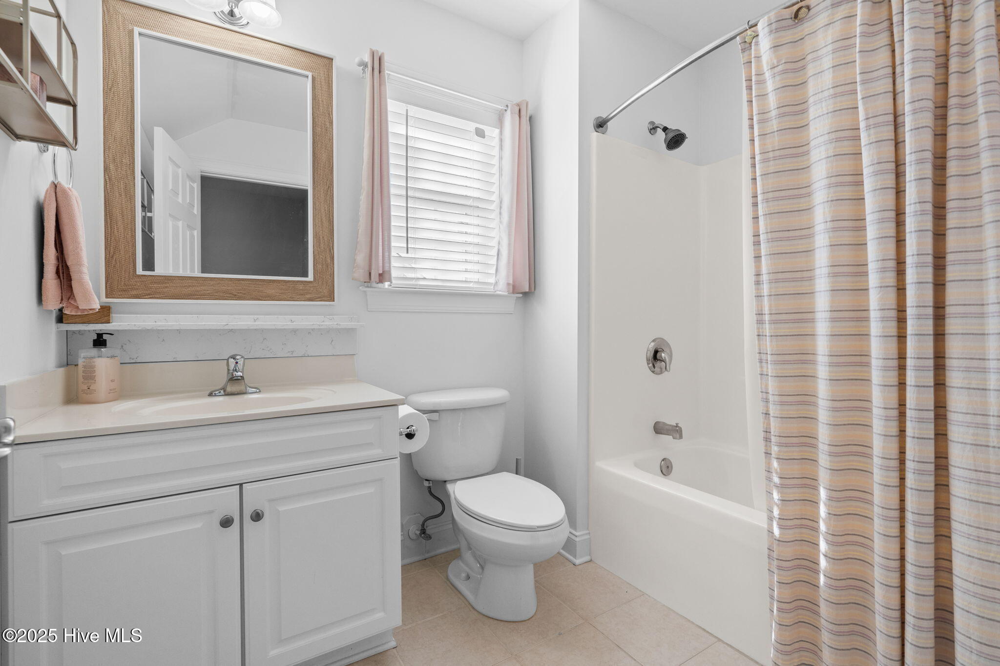 100538091 | Photo 48