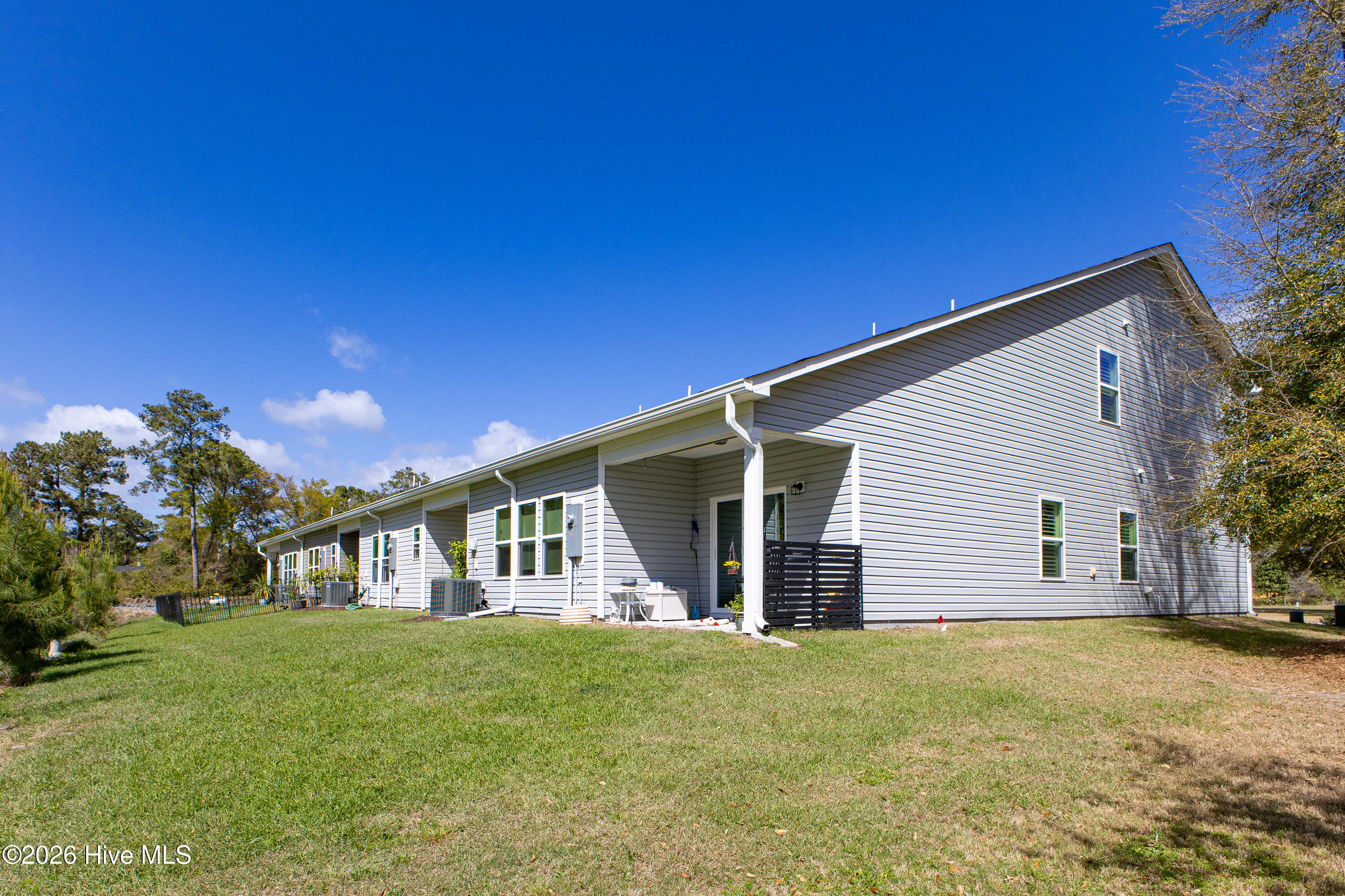 100565599 | Photo 17