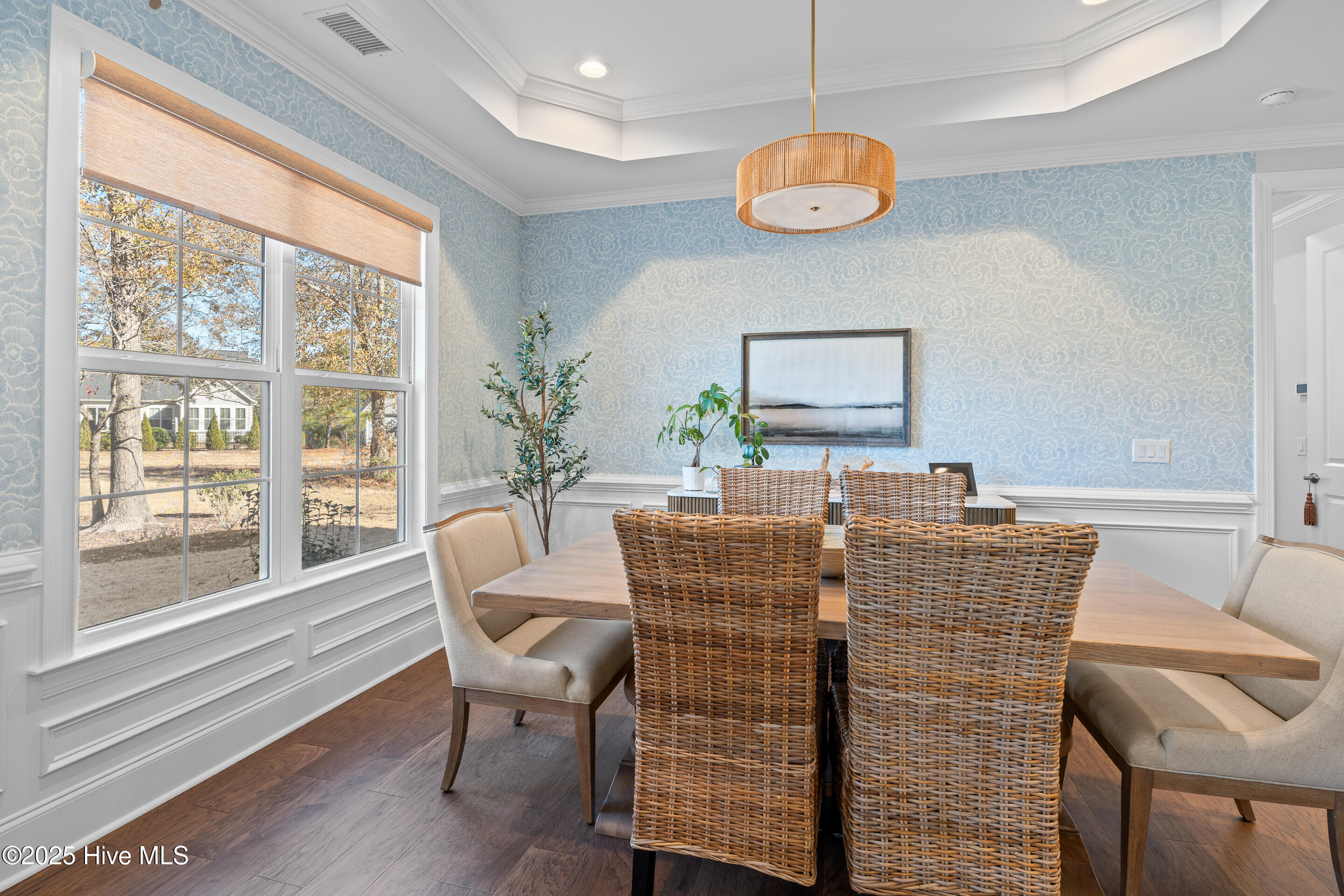 100545902 | Photo 50