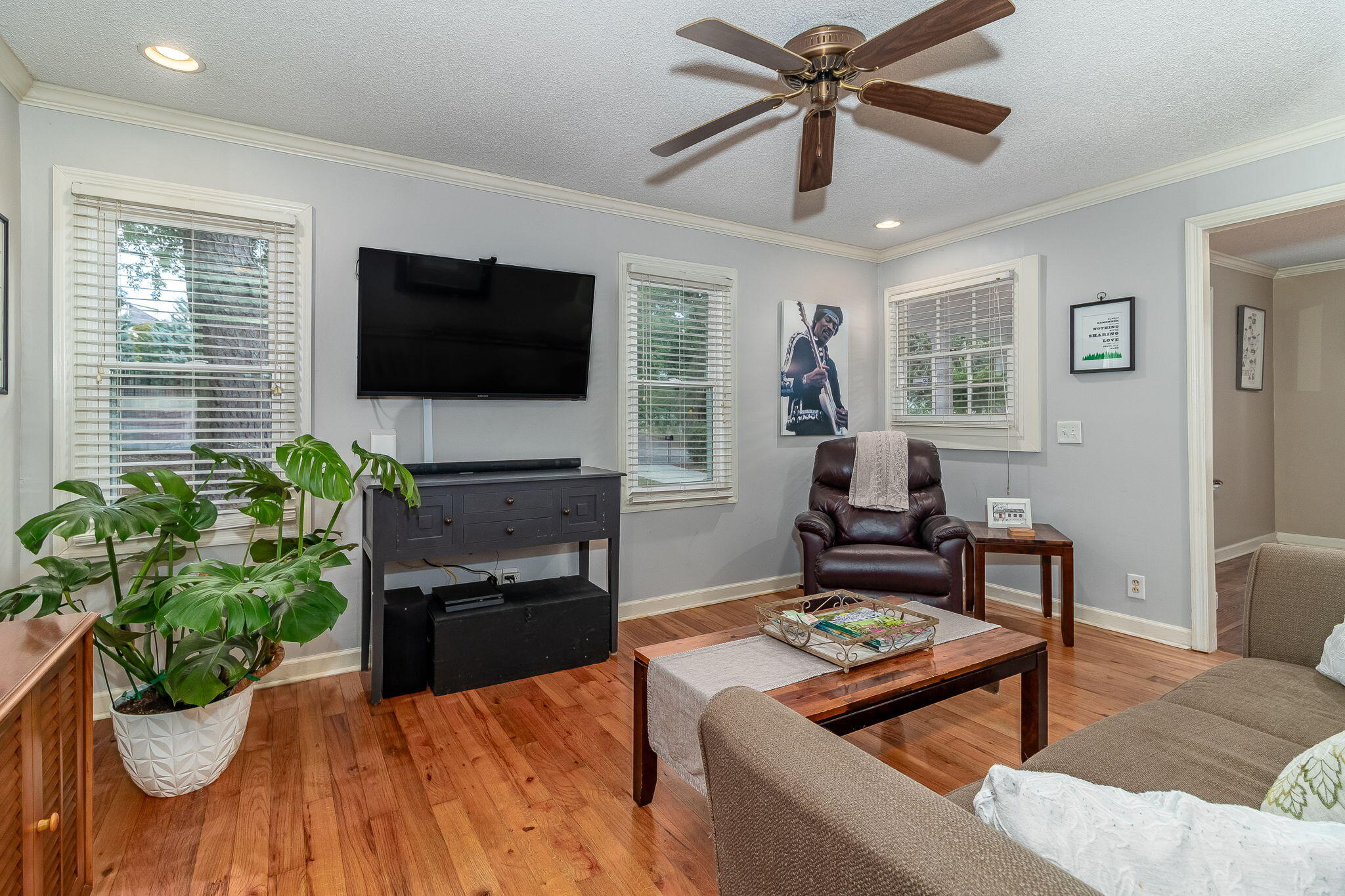 14-web-or-mls-542 HICKMAN RD ©--4
