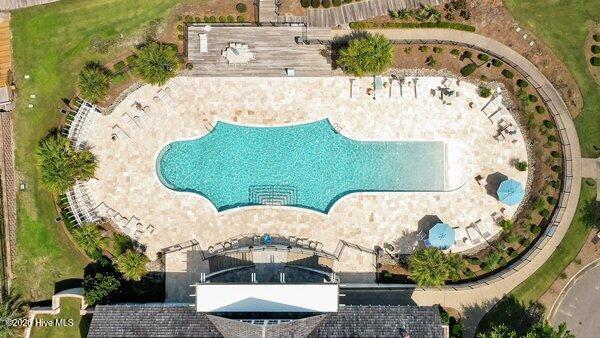 100514876 | Photo 64