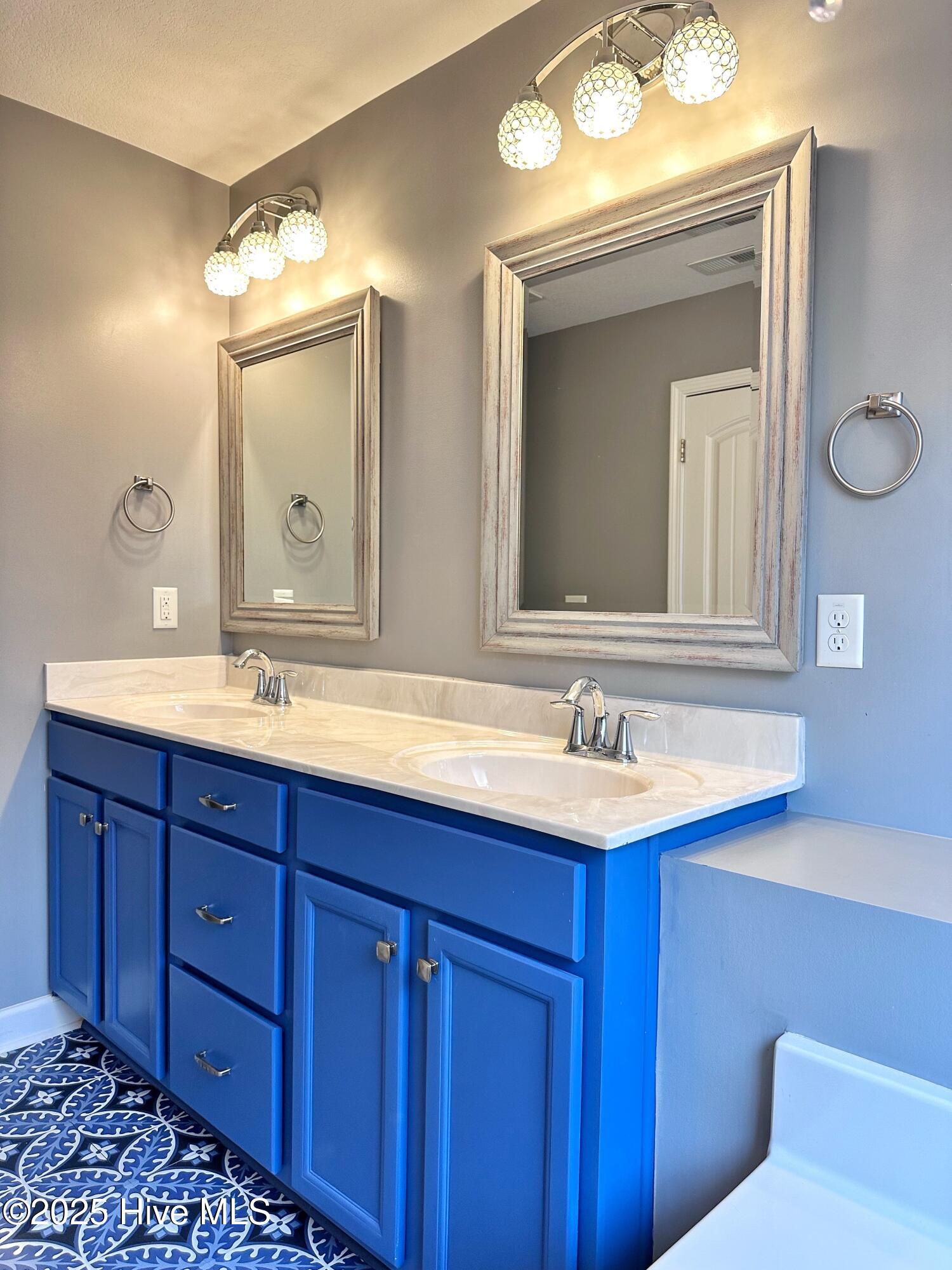 100544576 | Photo 37