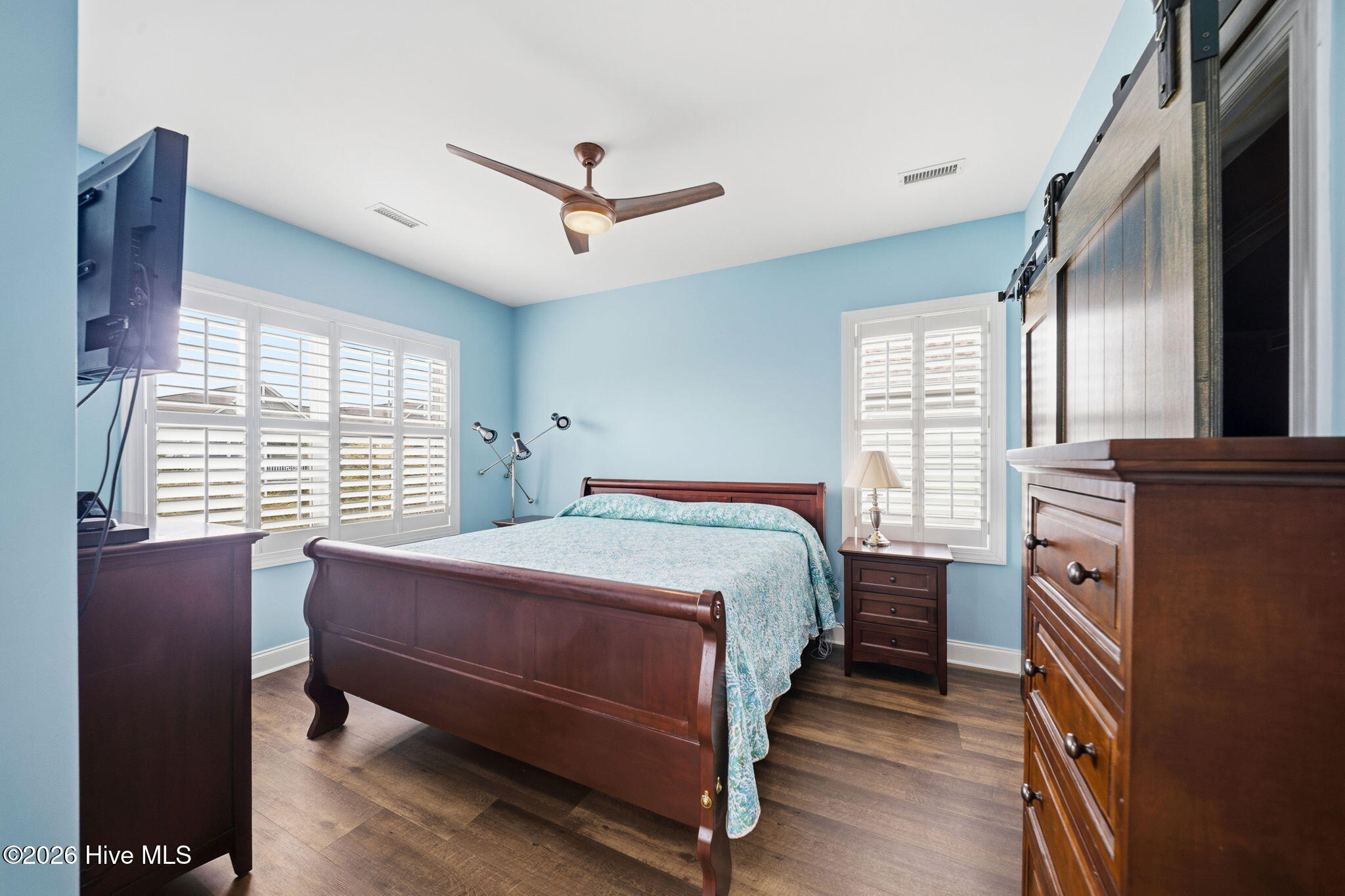 100566136 | Photo 50