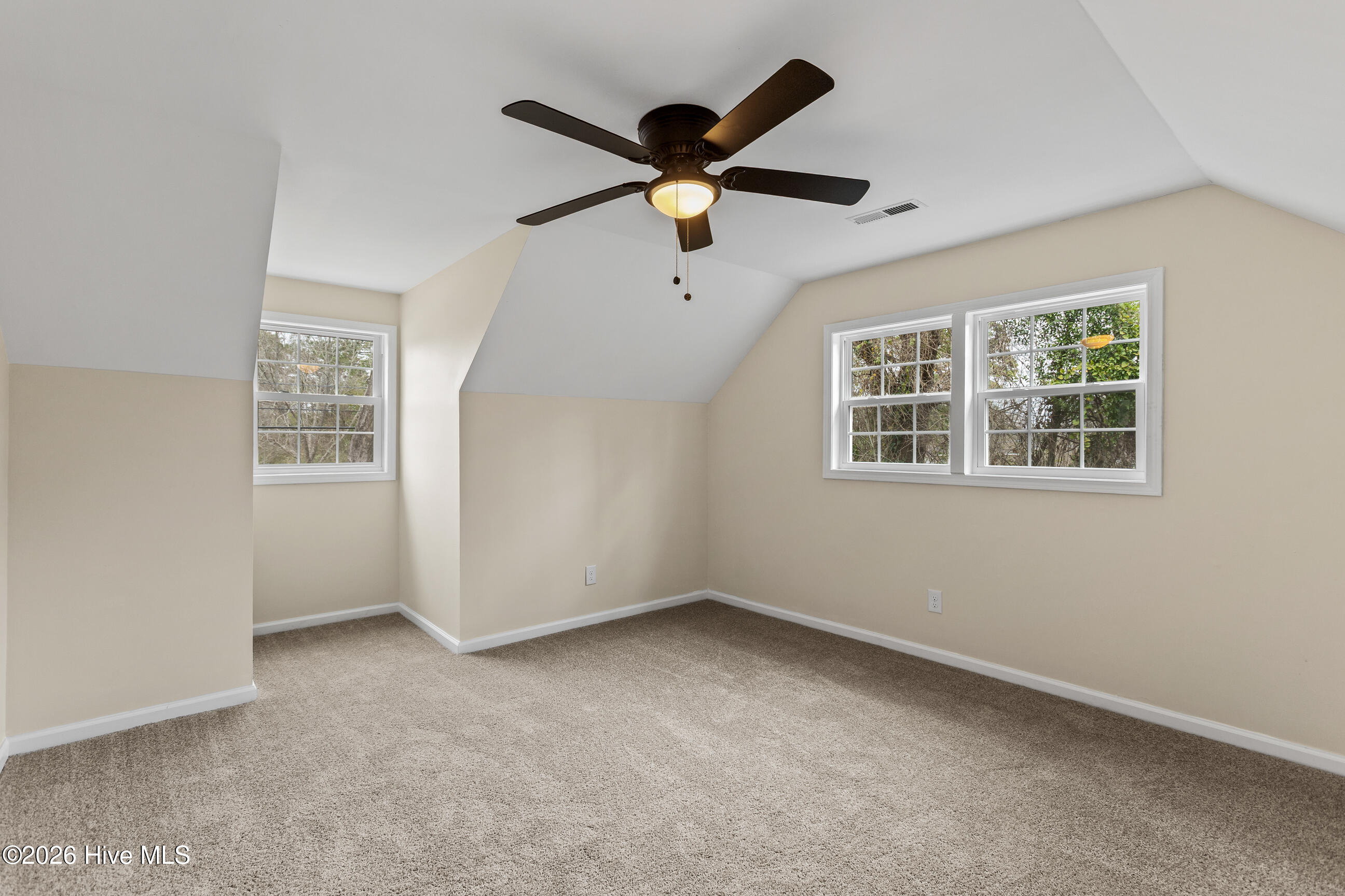 100558512 | Photo 31