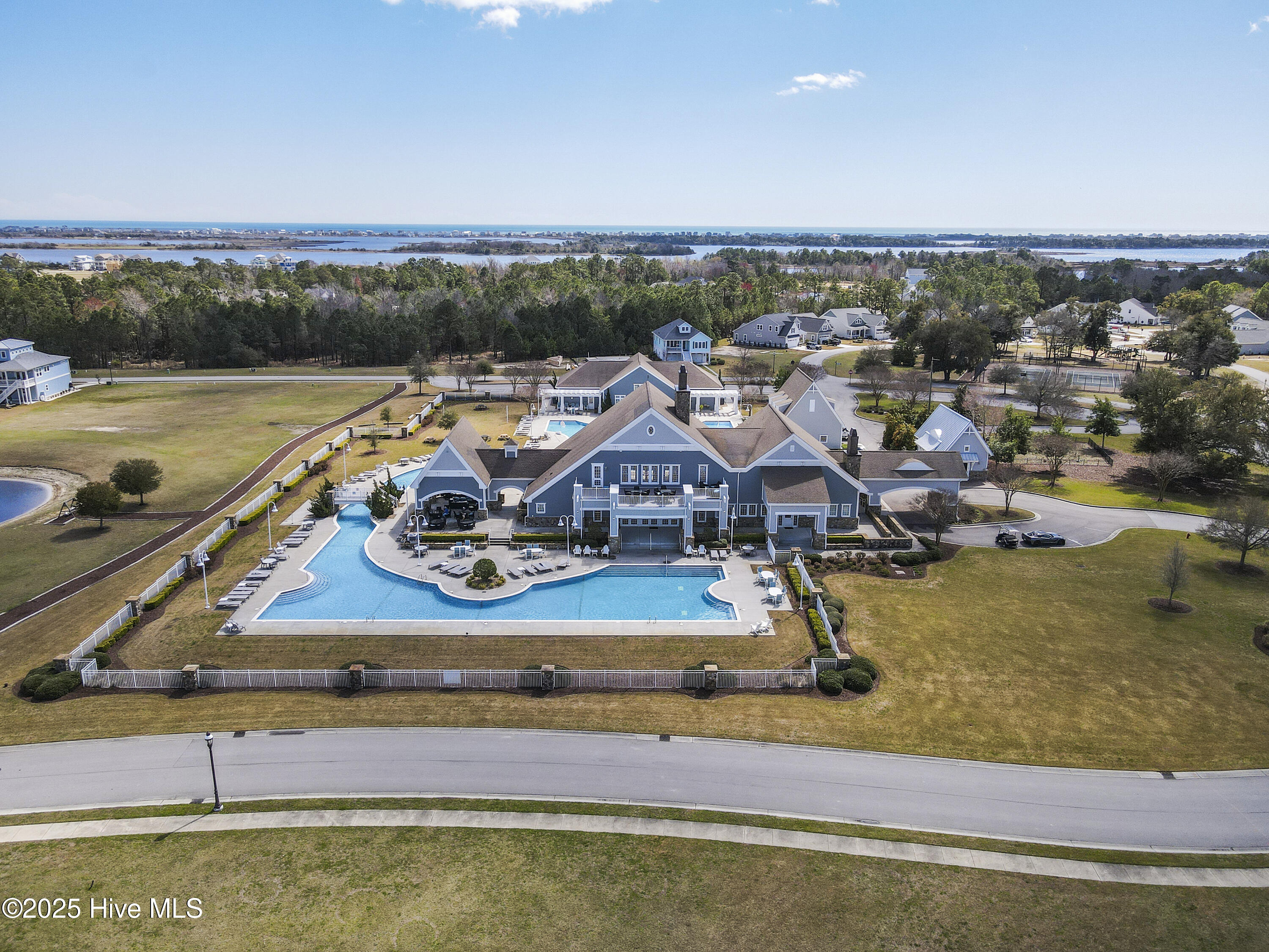 100524767 | Photo 92