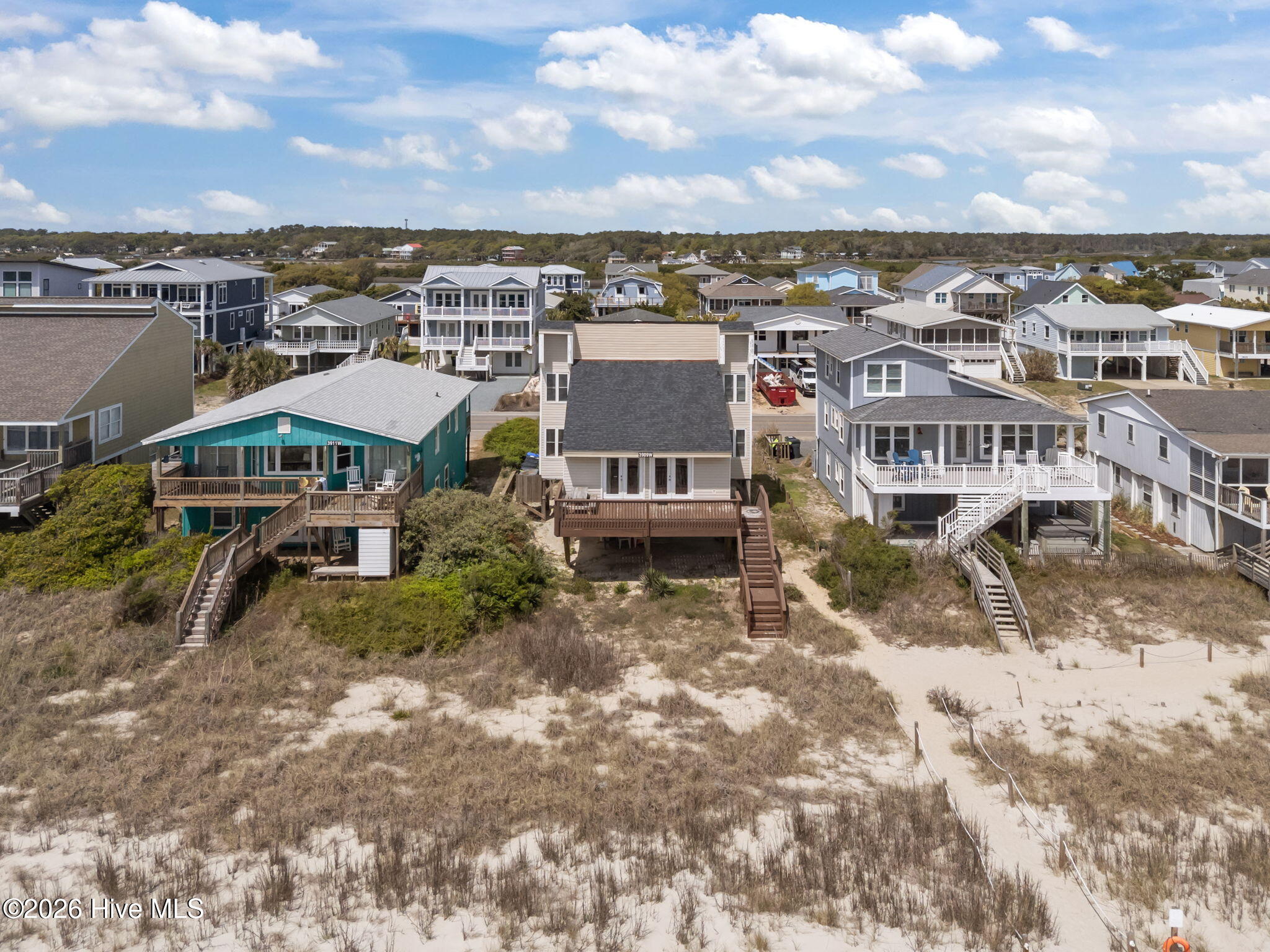 100565925 | Photo 12