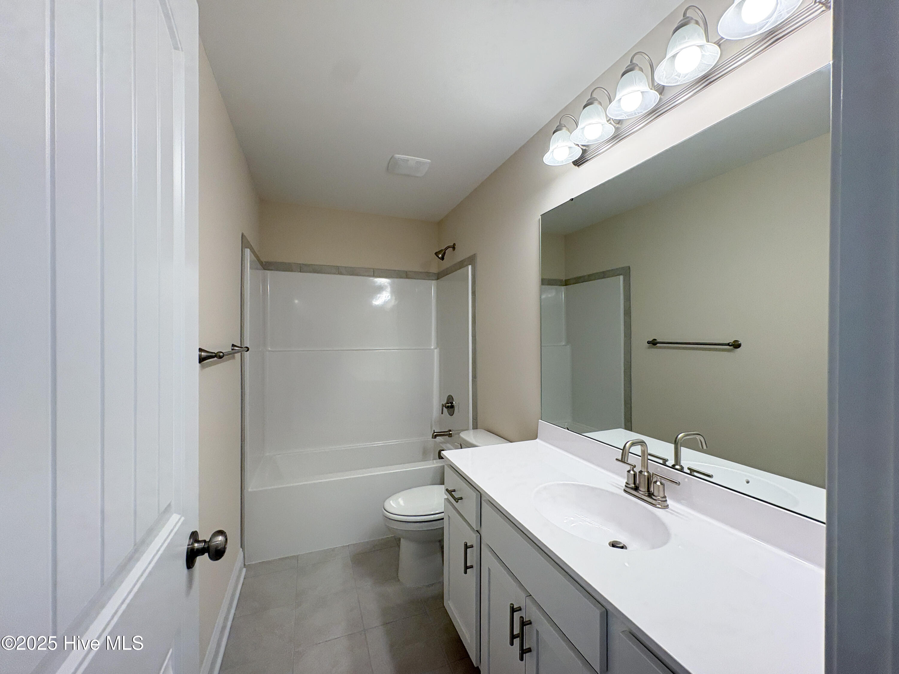 100499948 | Photo 23