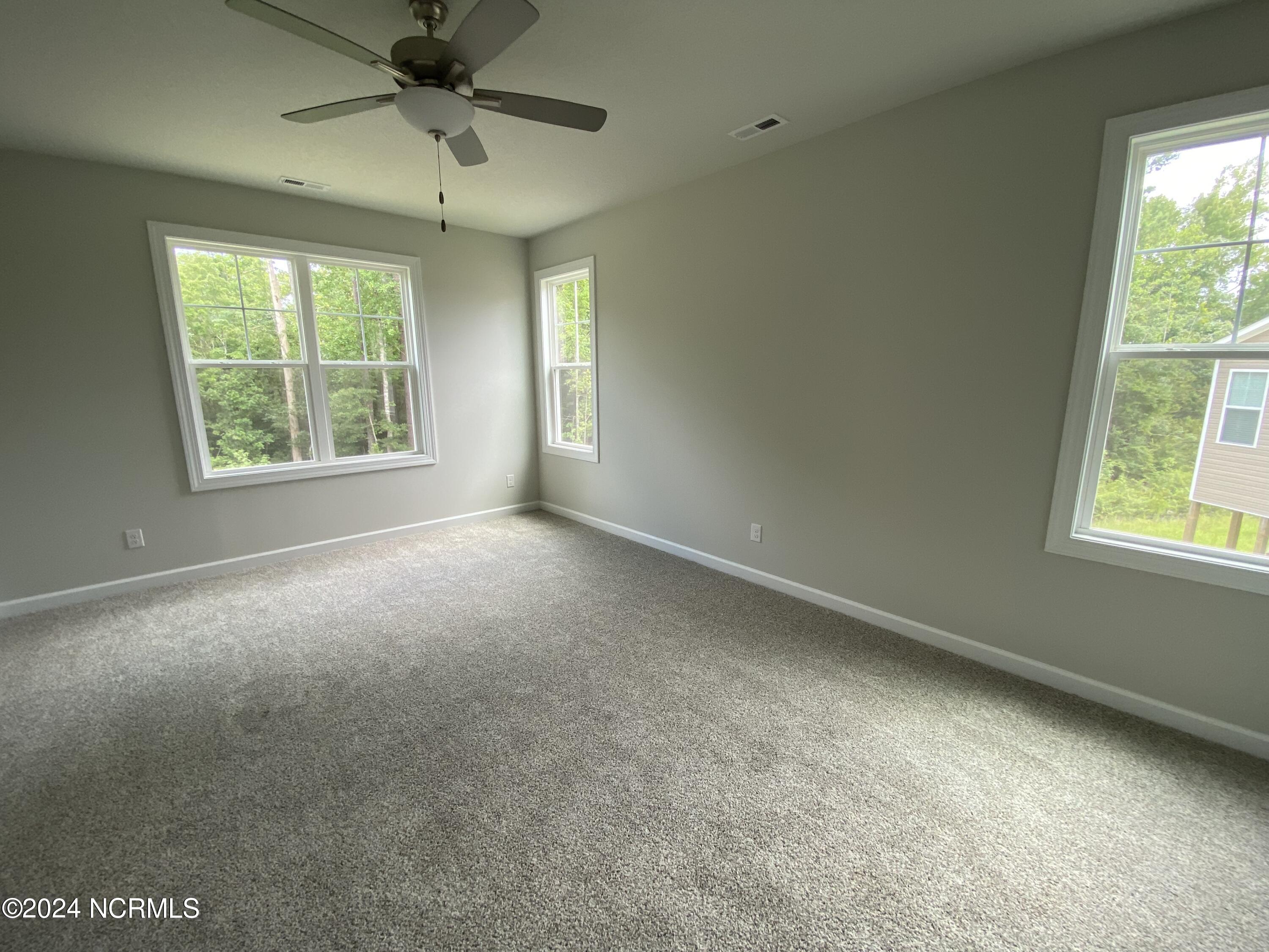 100546750 | Photo 11