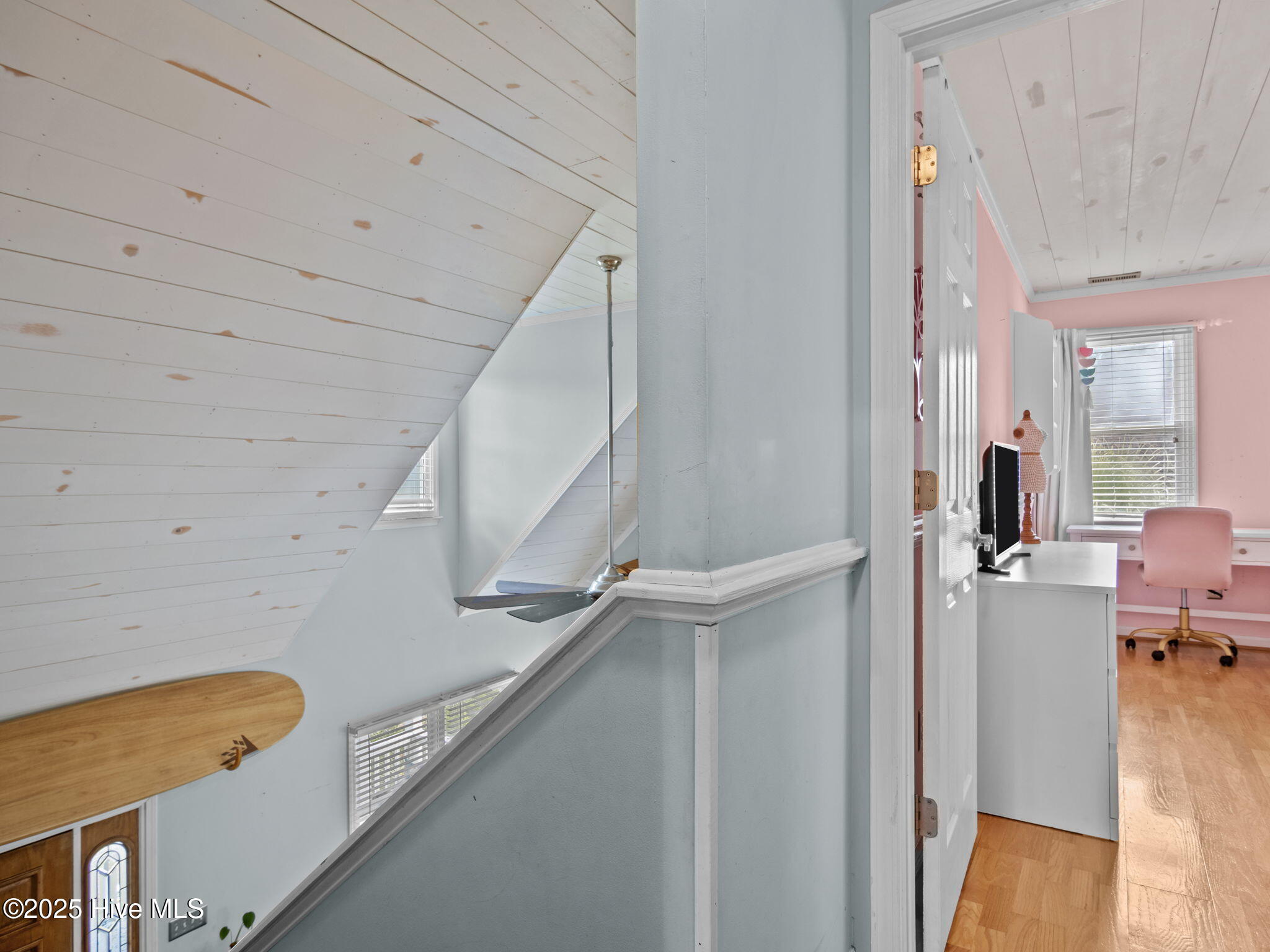 100535865 | Photo 37