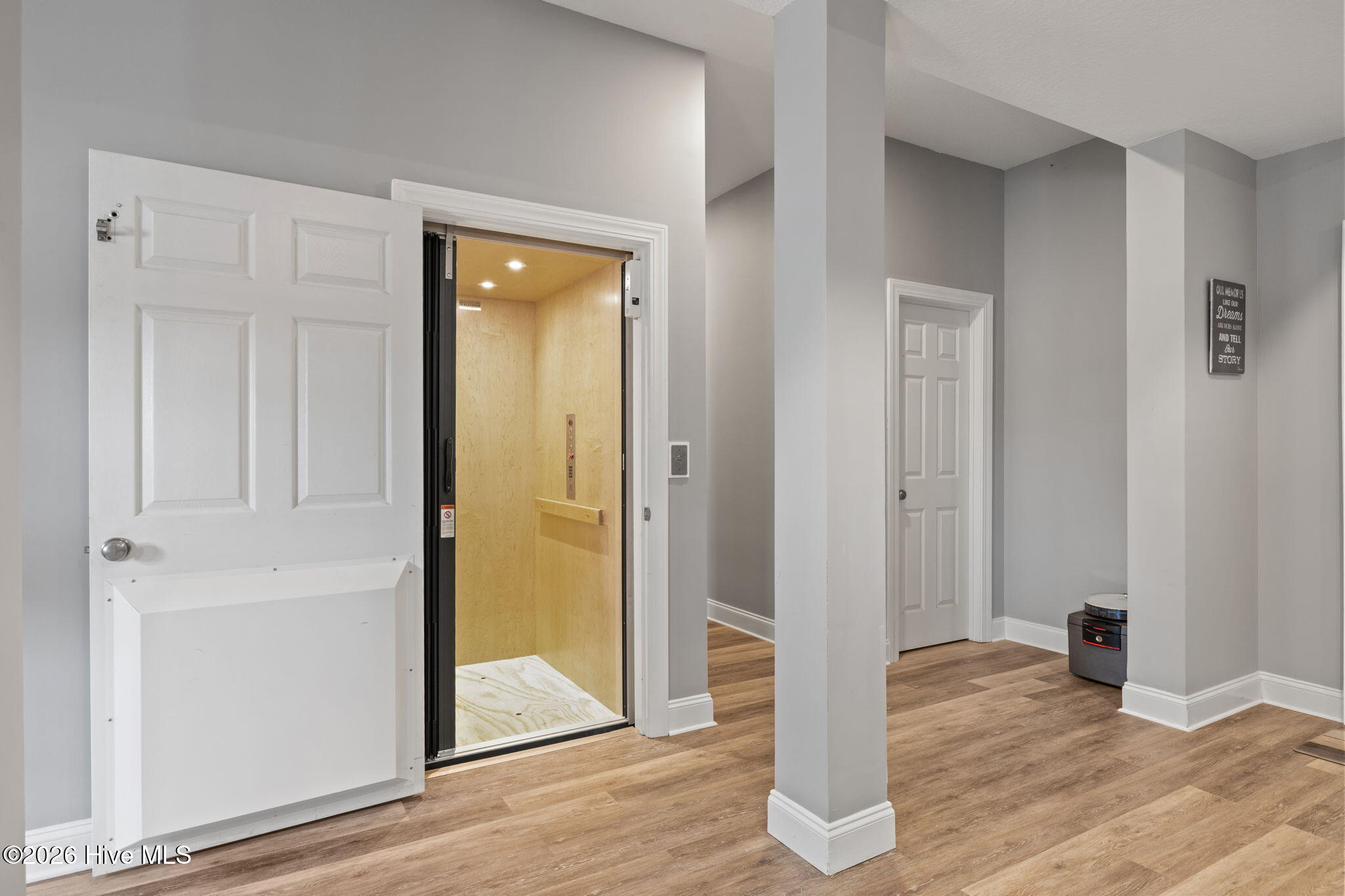 100563180 | Photo 39