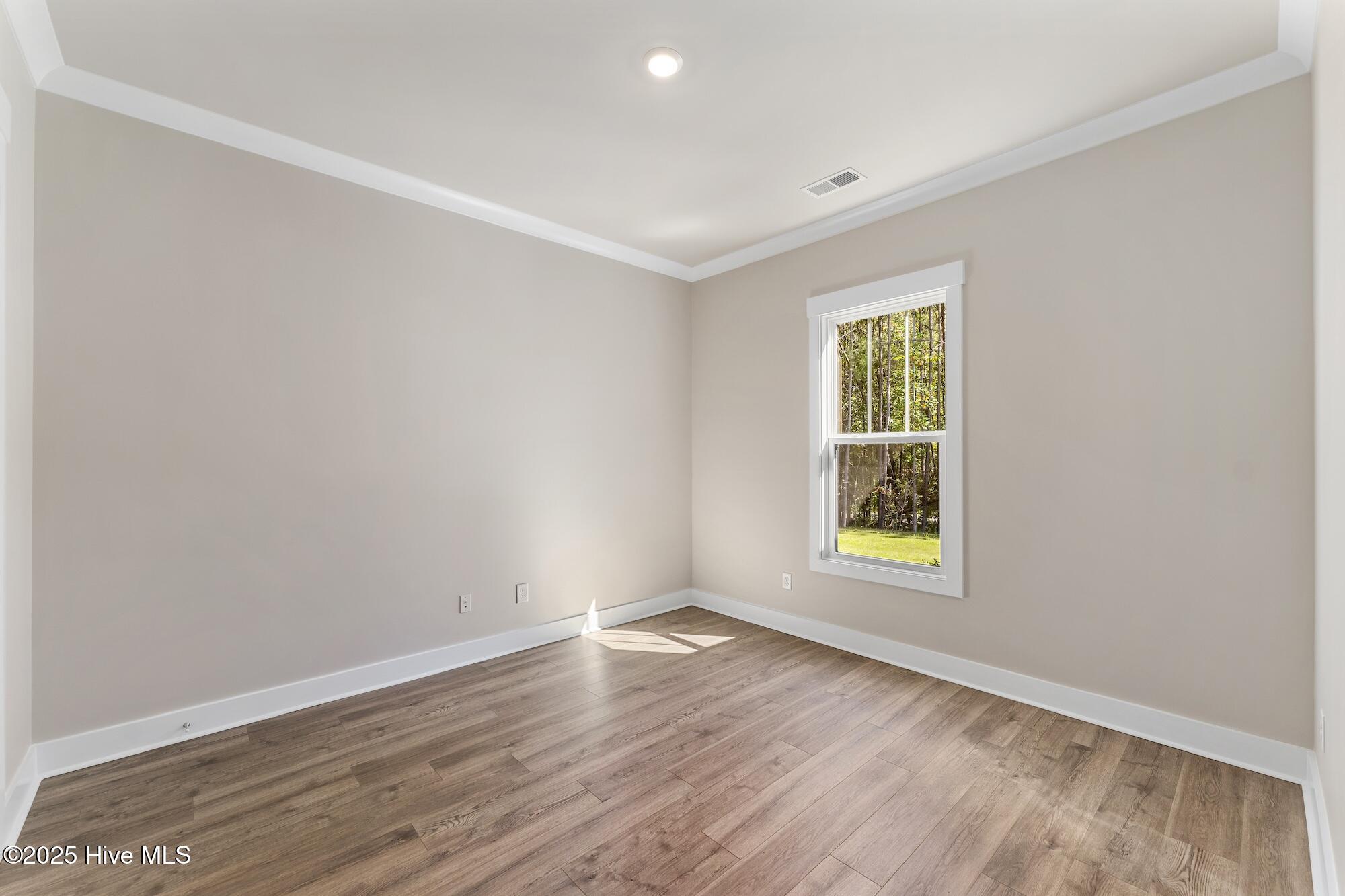 100542321 | Photo 25