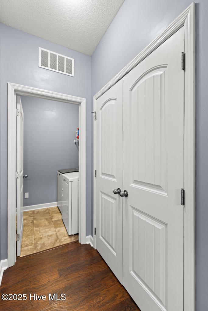 100546440 | Photo 16