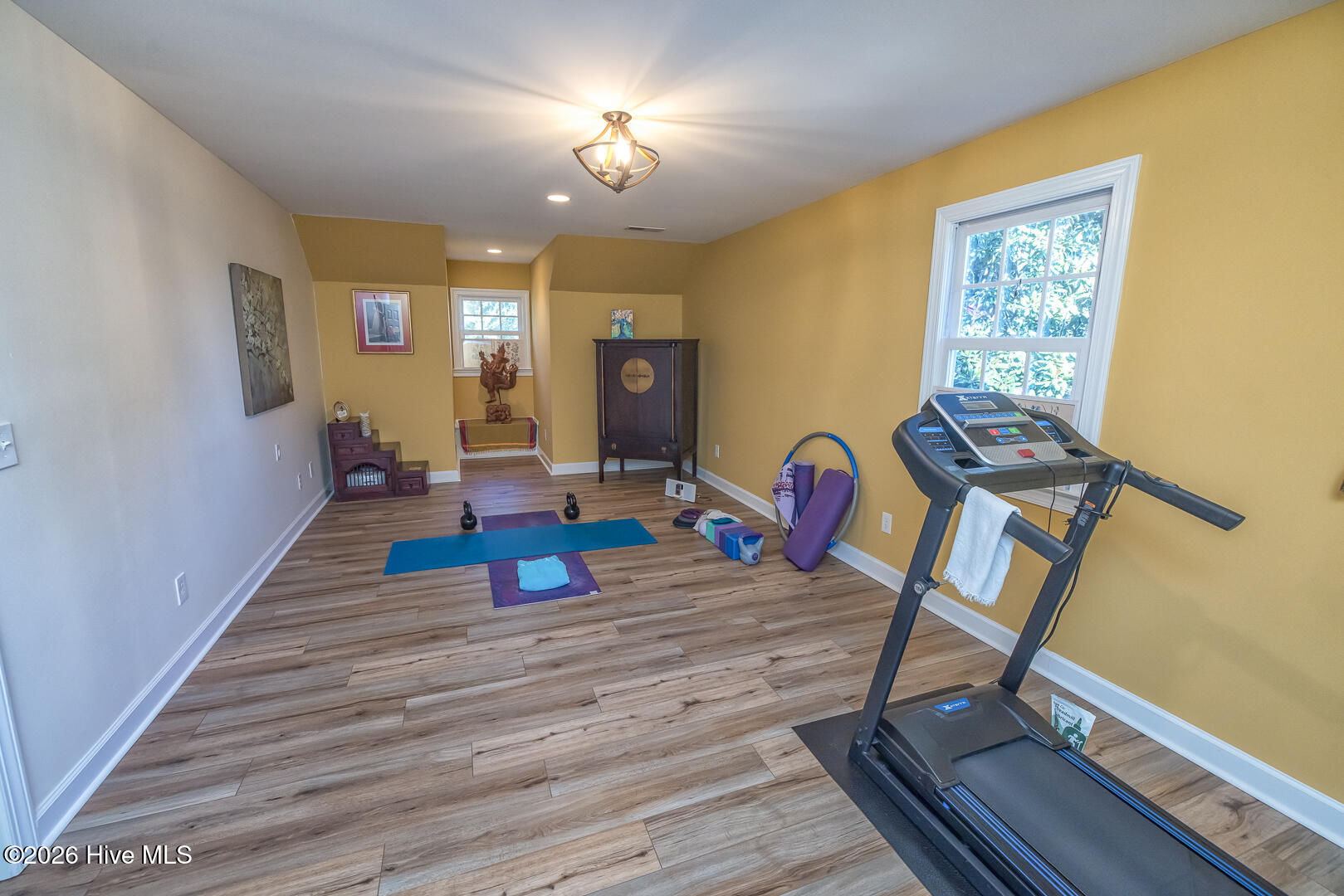 100550296 | Photo 49