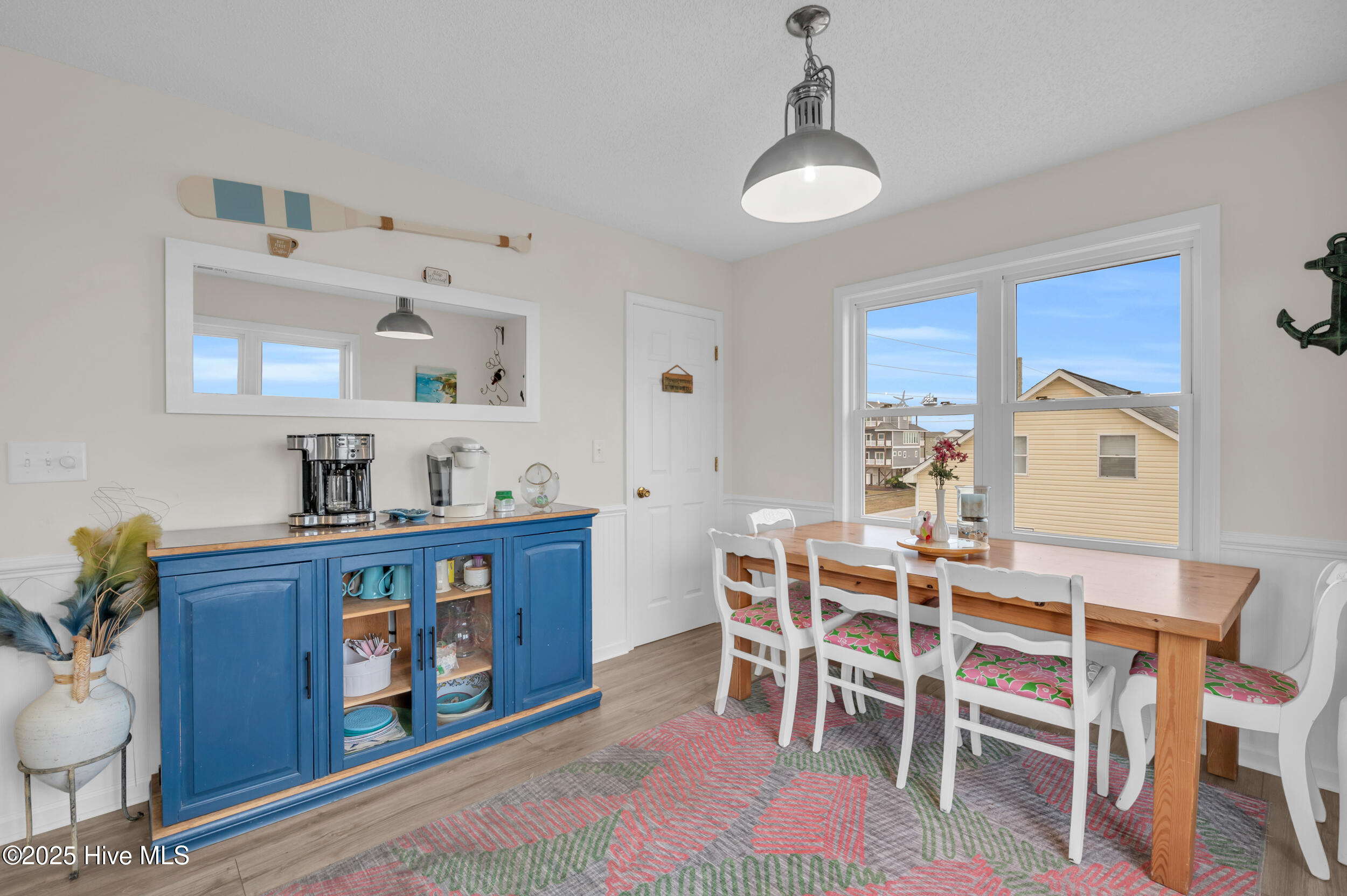 100543103 | Photo 23