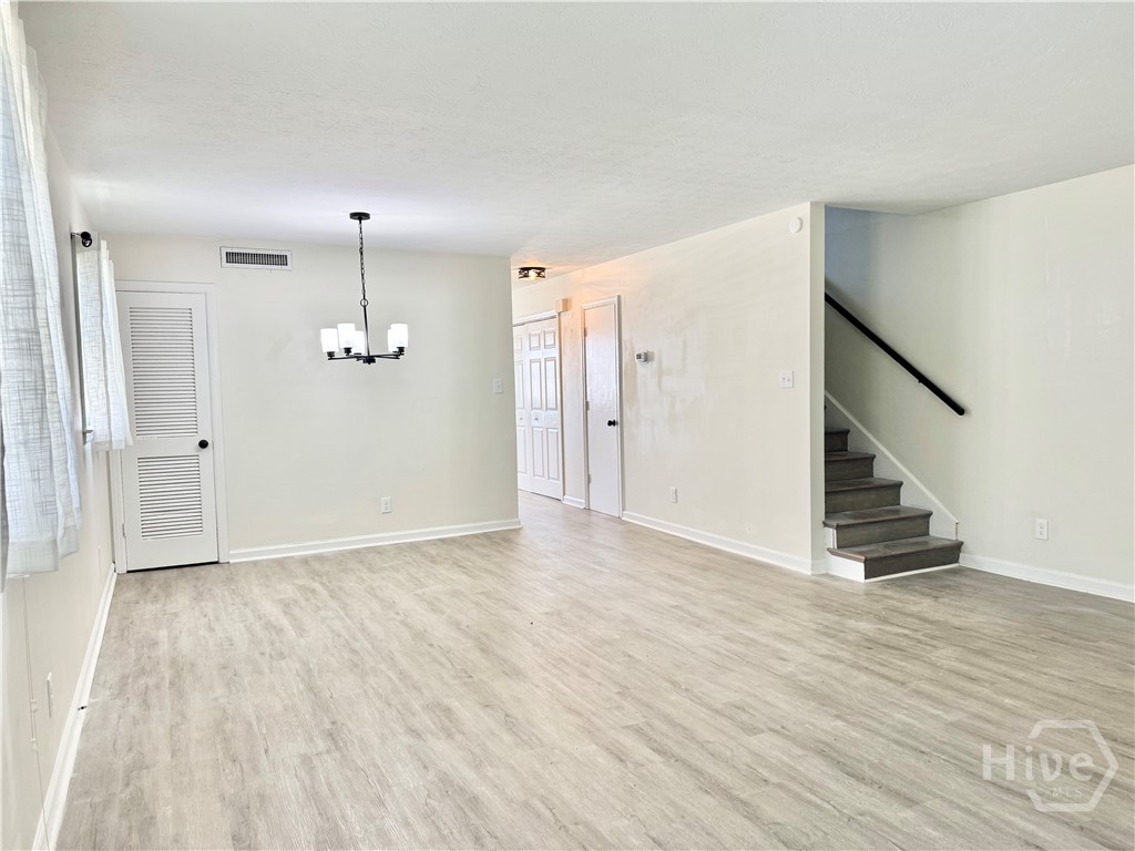 Photo 3 of House for sale at 3 Berkley Pl, Savannah, GA 31405 | MLS# SA364989 | Listing updated on 2026-10-28