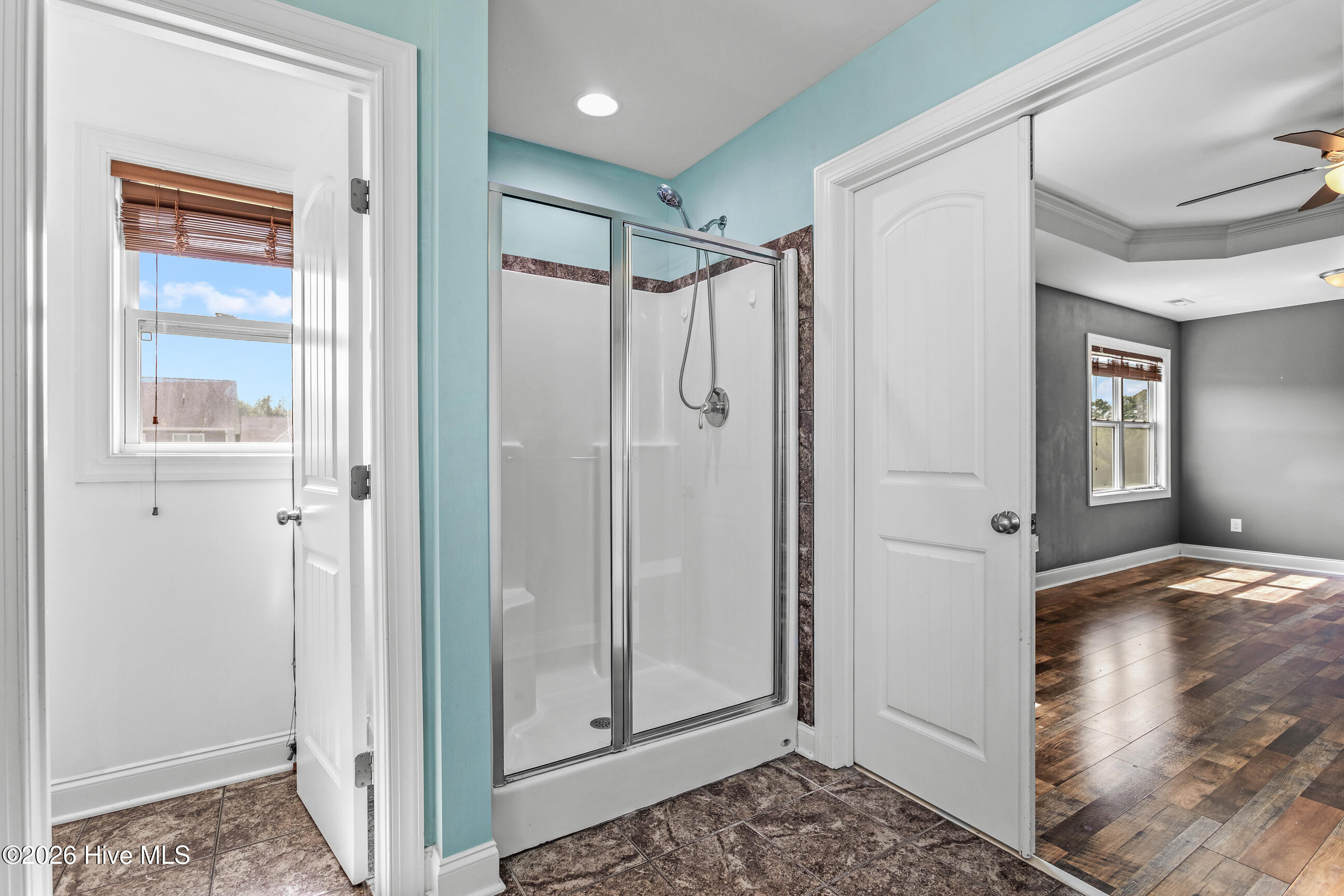 100567731 | Photo 24