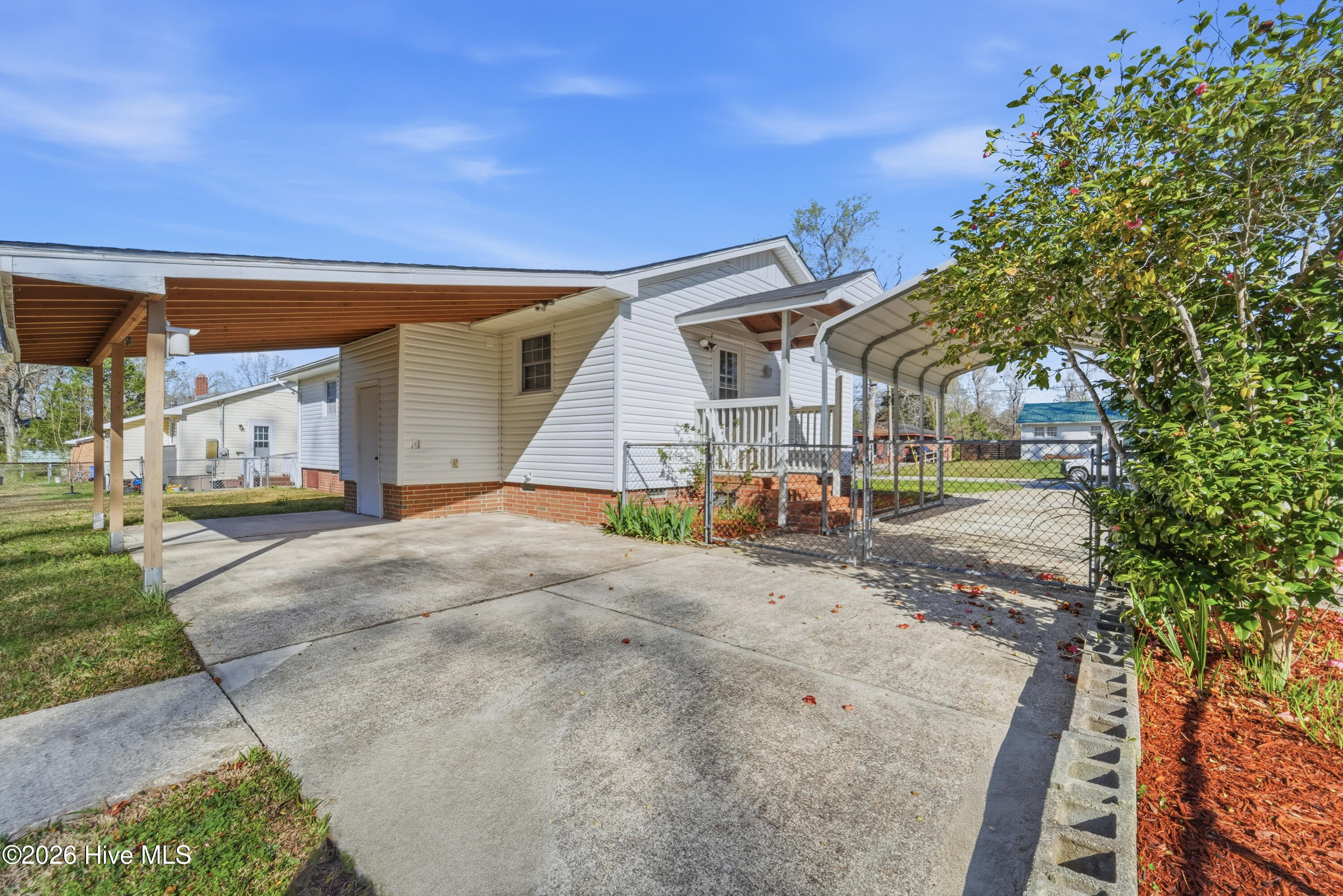 208 Puller Drive, Jacksonville, NC, 28540