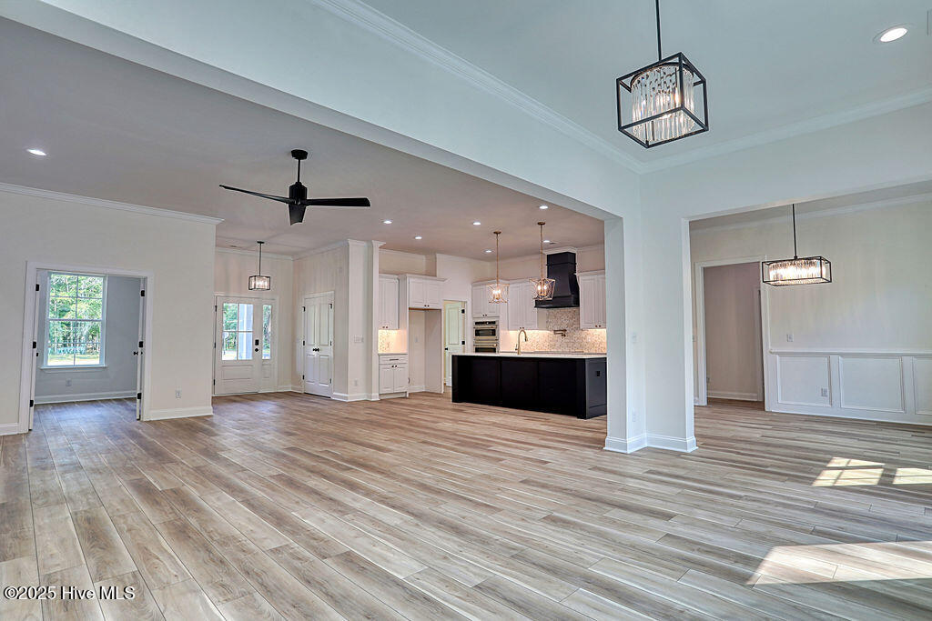 100499257 | Photo 16