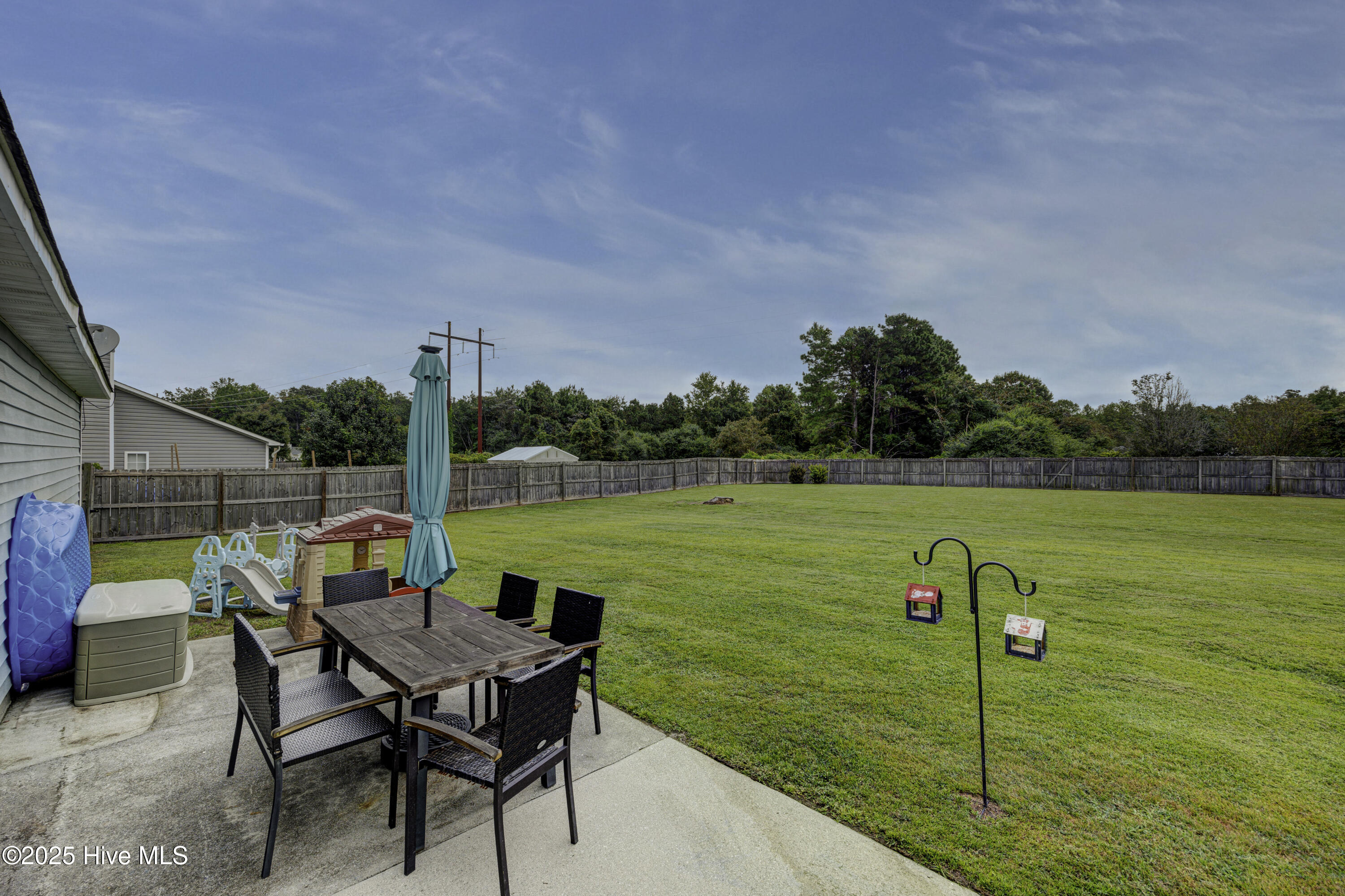 100561437 | Photo 38