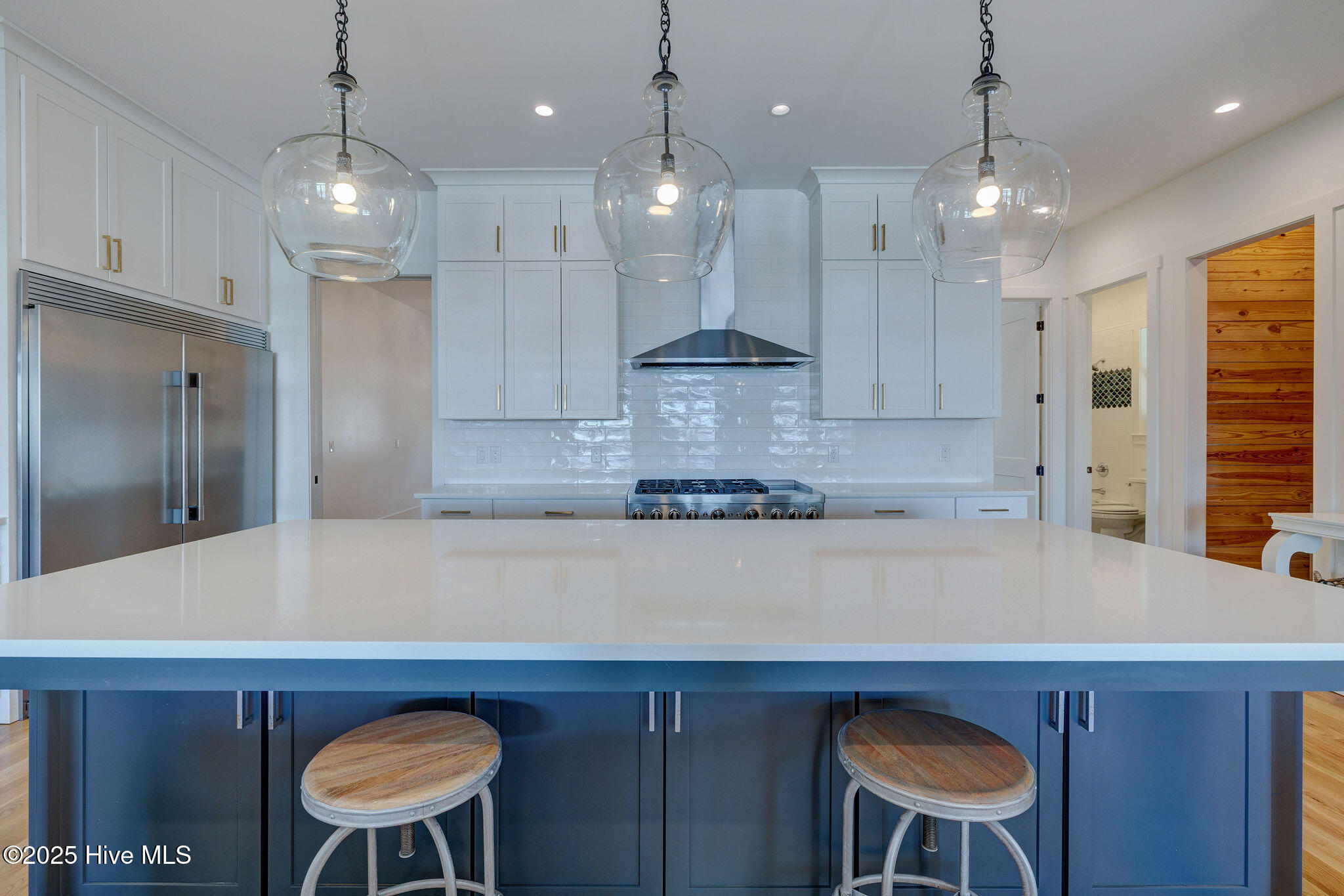 100493357 | Photo 15