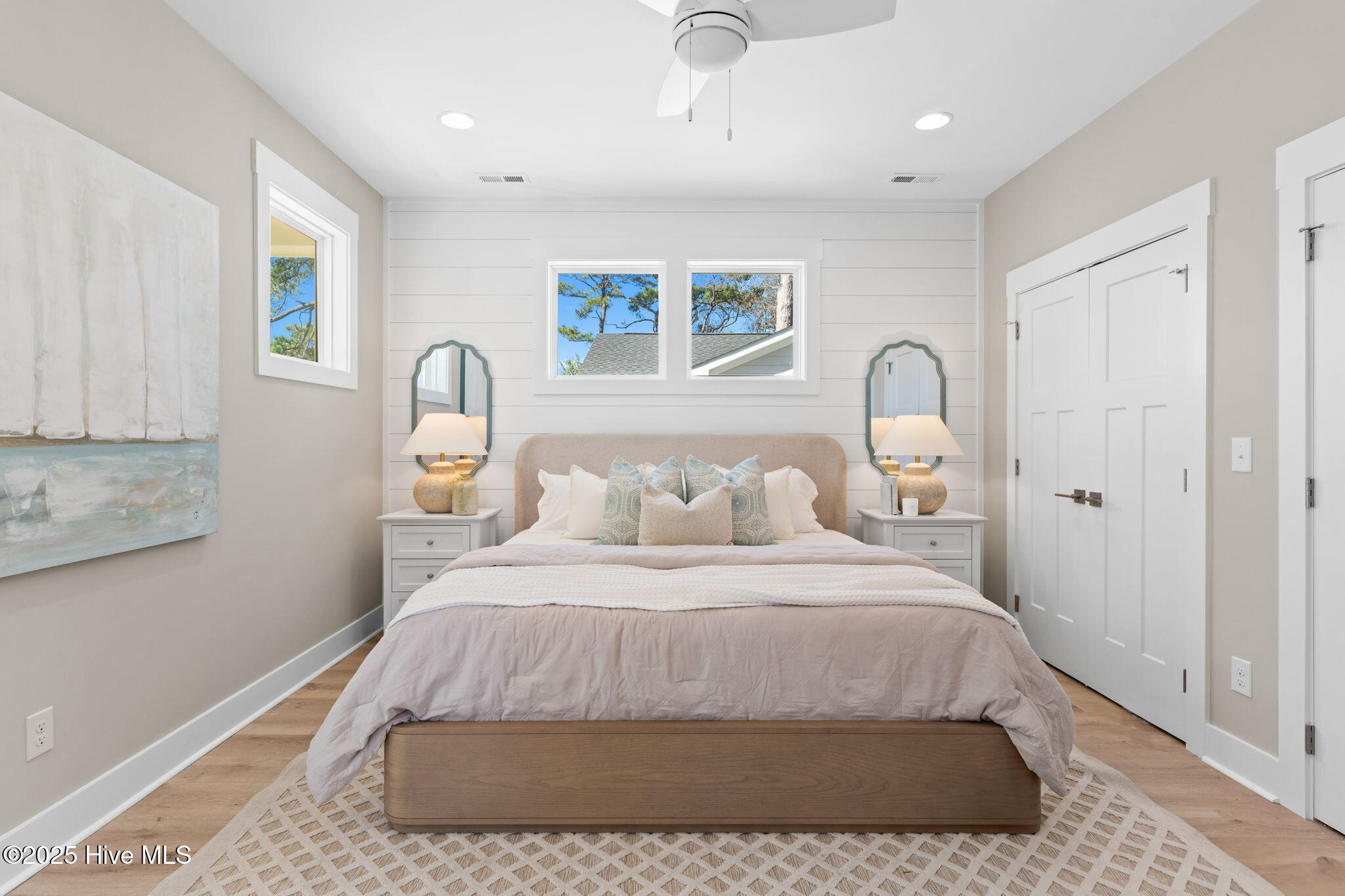 100485023 | Photo 25