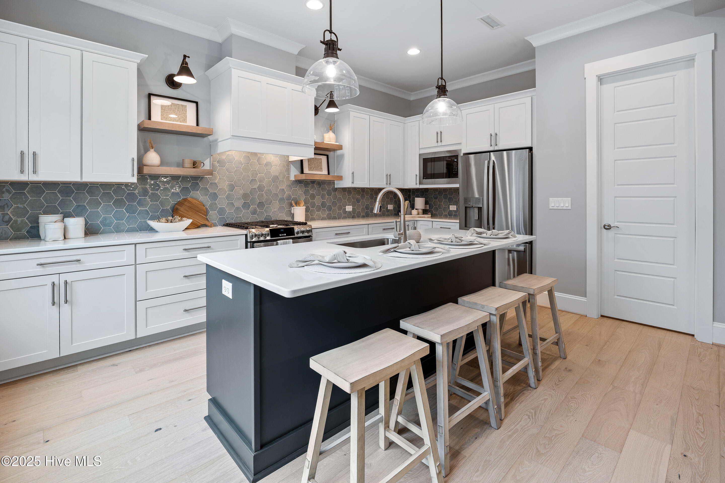 100538796 | Photo 11