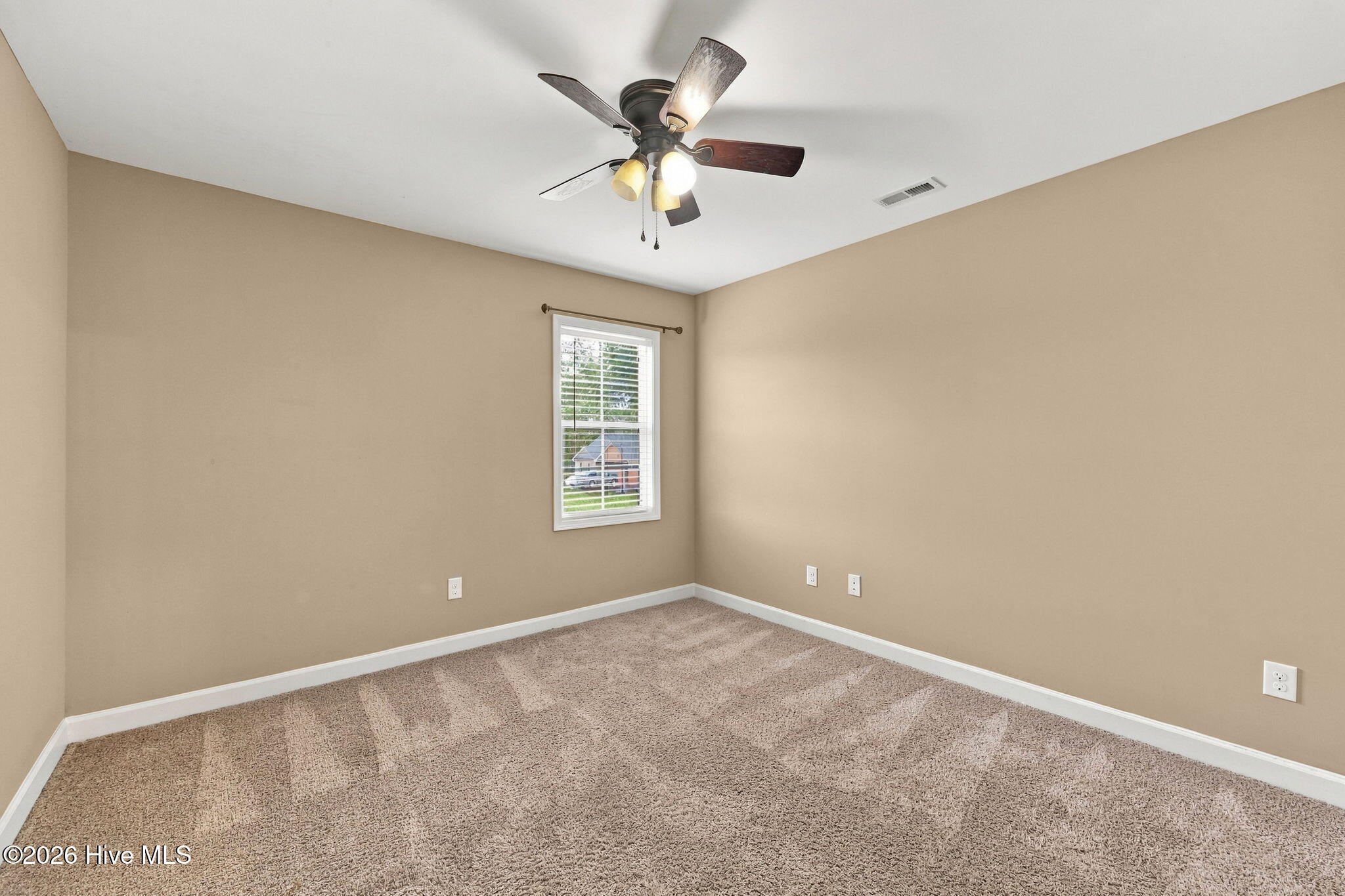 402 Kinroff Drive,Hubert