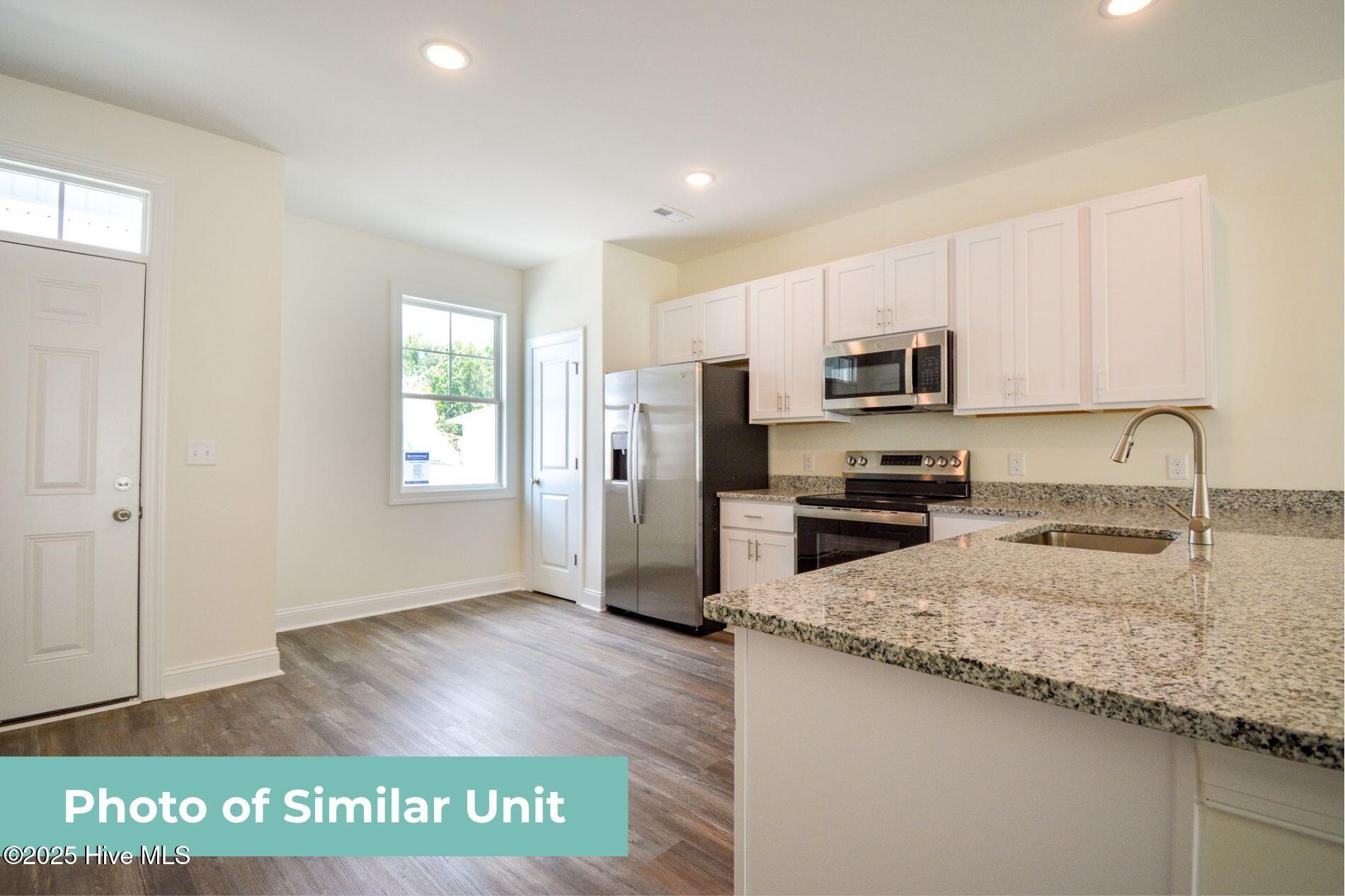 232 Sandy Cove Lane, Sneads Ferry, NC 28460 – photo 5: Kitchen