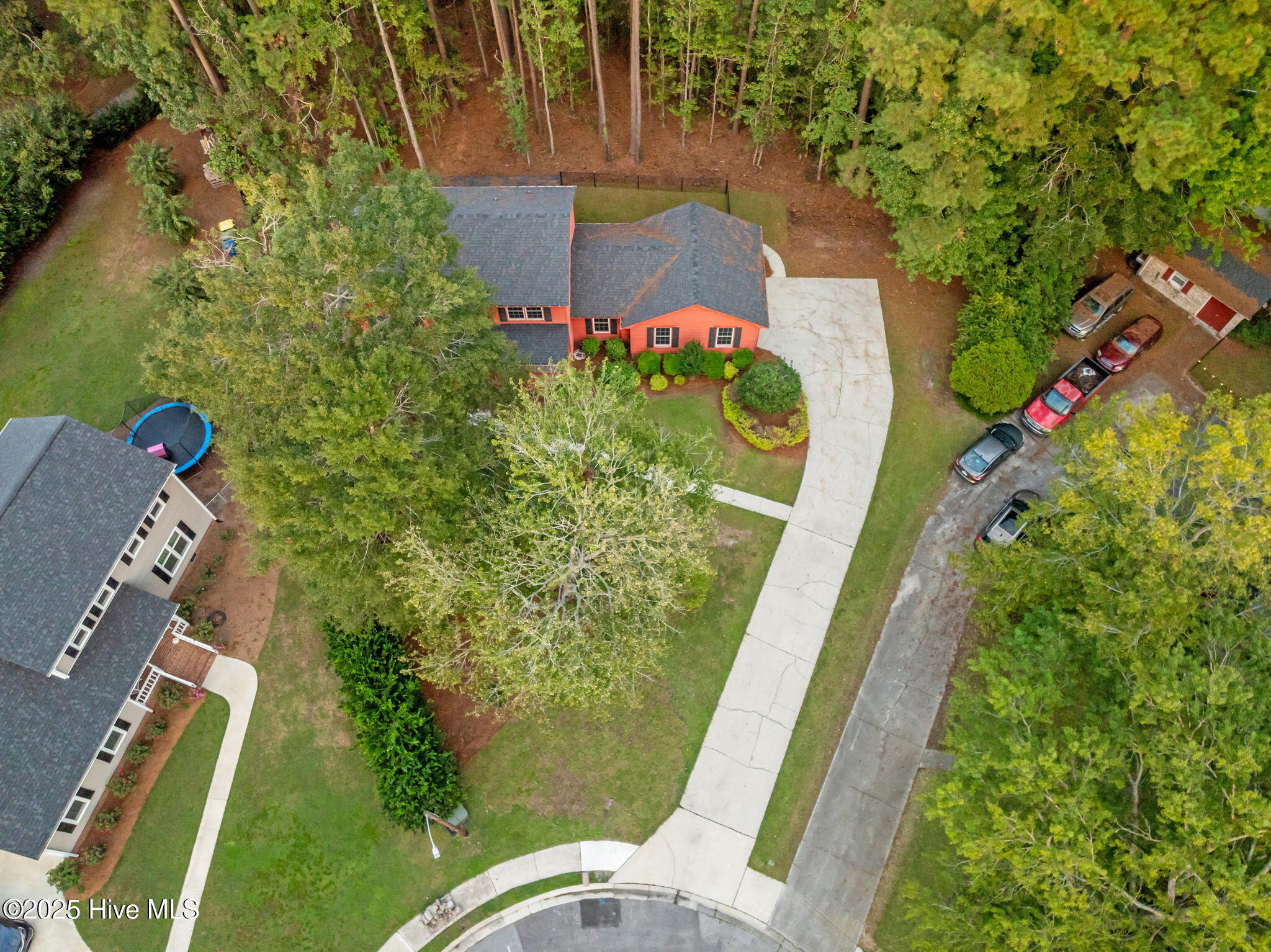 100506266 | Photo 14