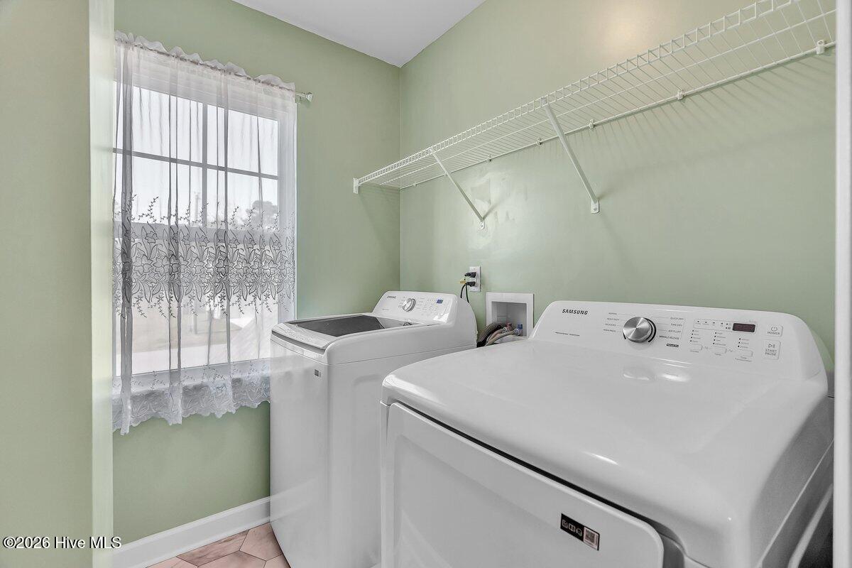 100559936 | Photo 23