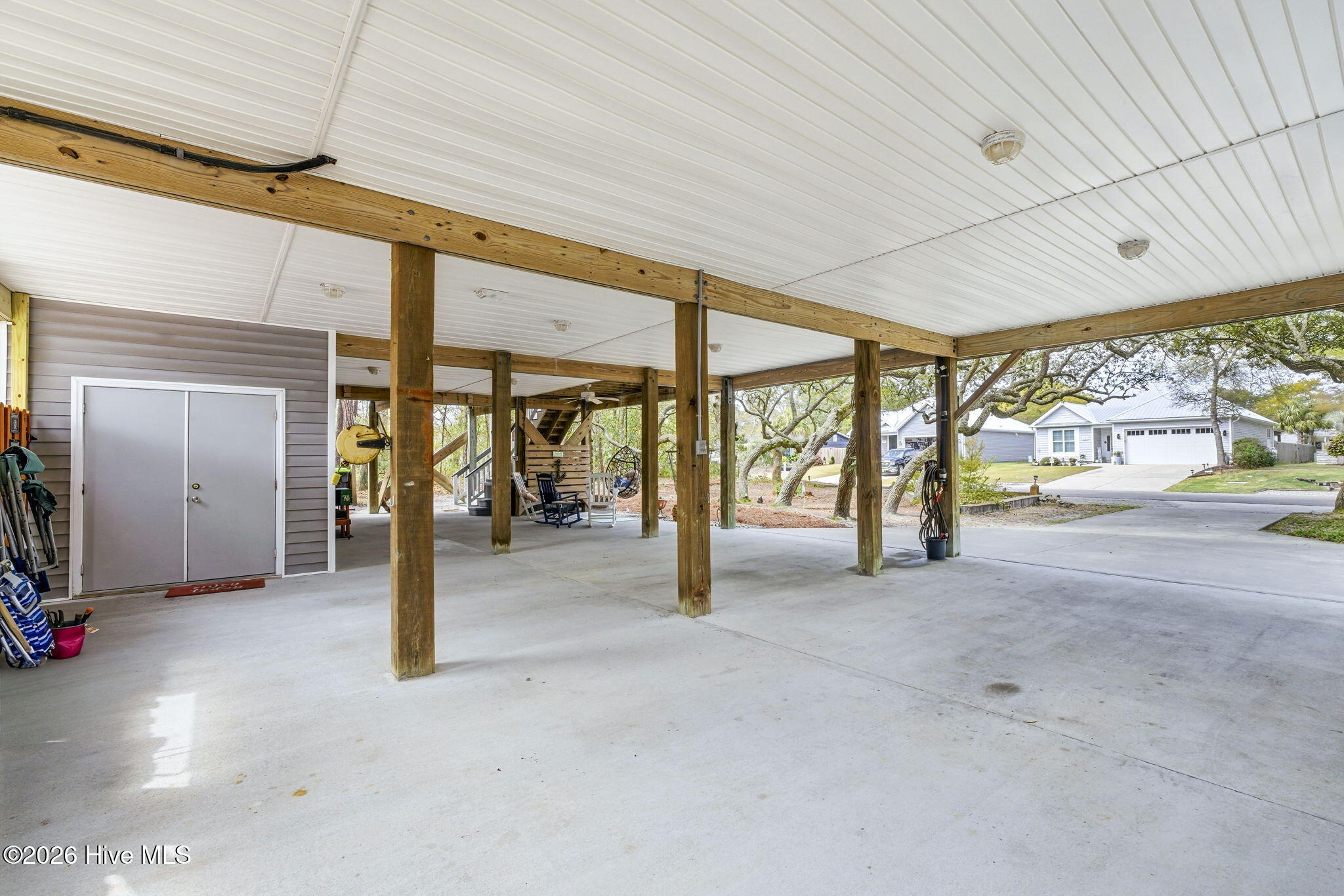 100565063 | Photo 55