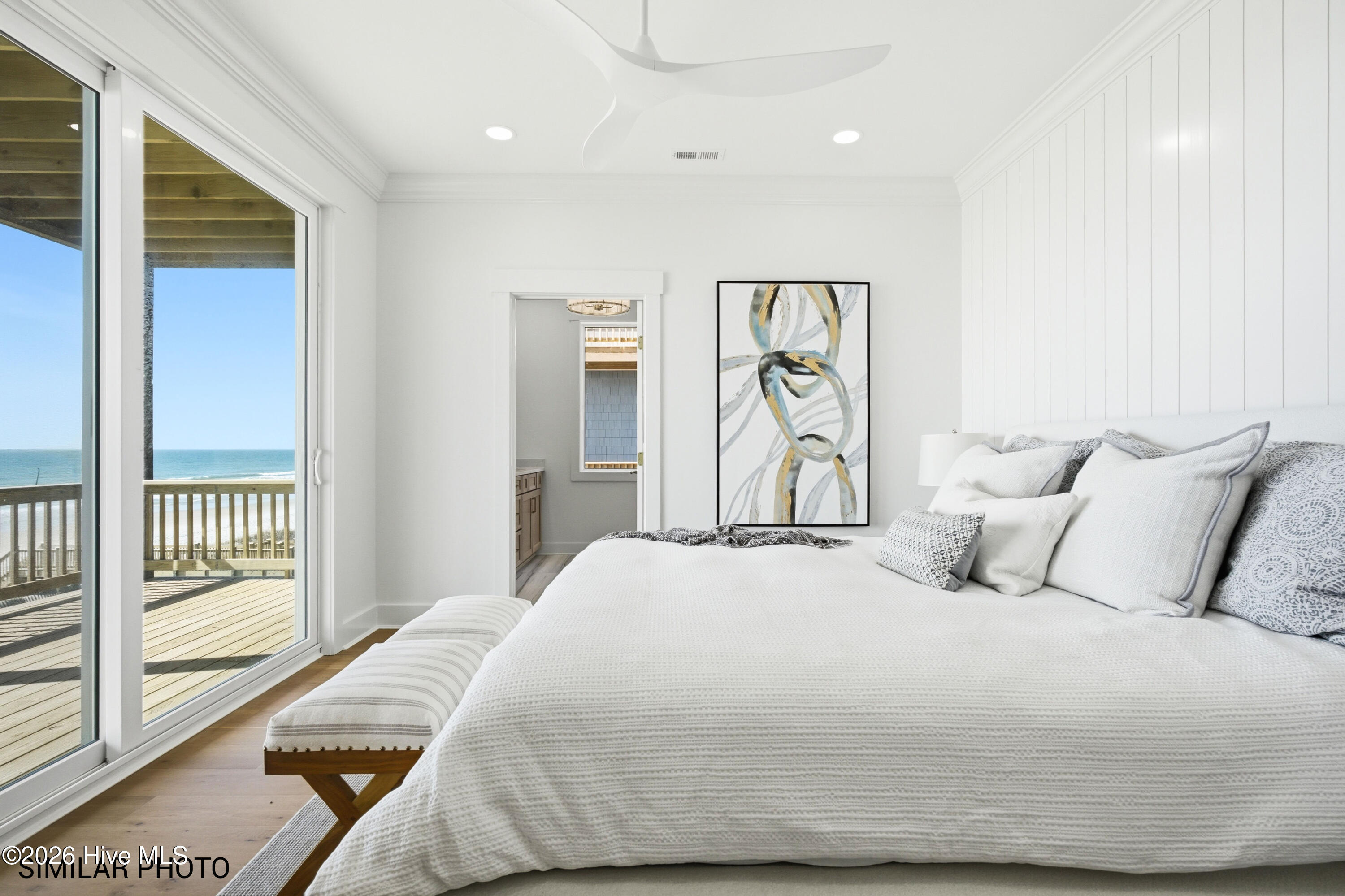 100508020 | Photo 24