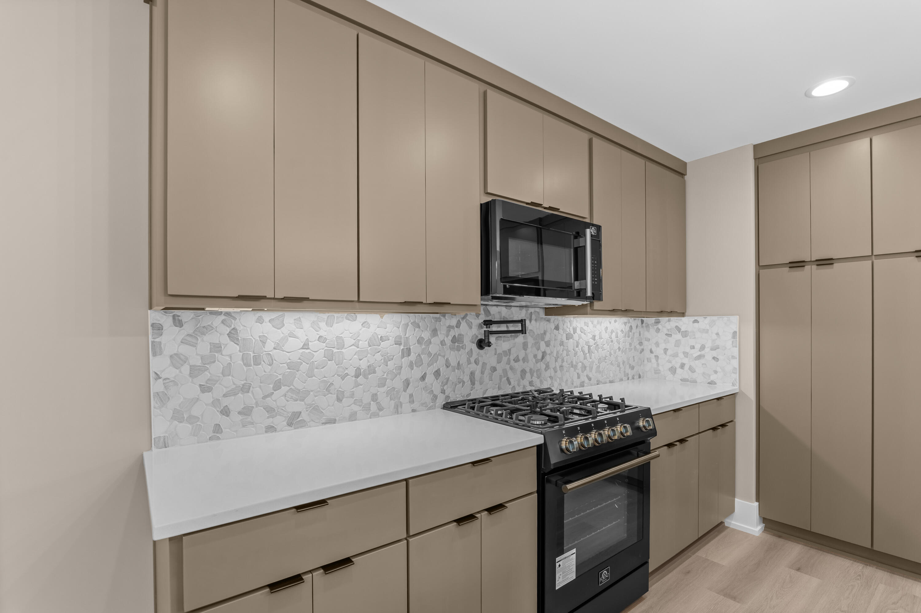 Gas Range with Pot Filler