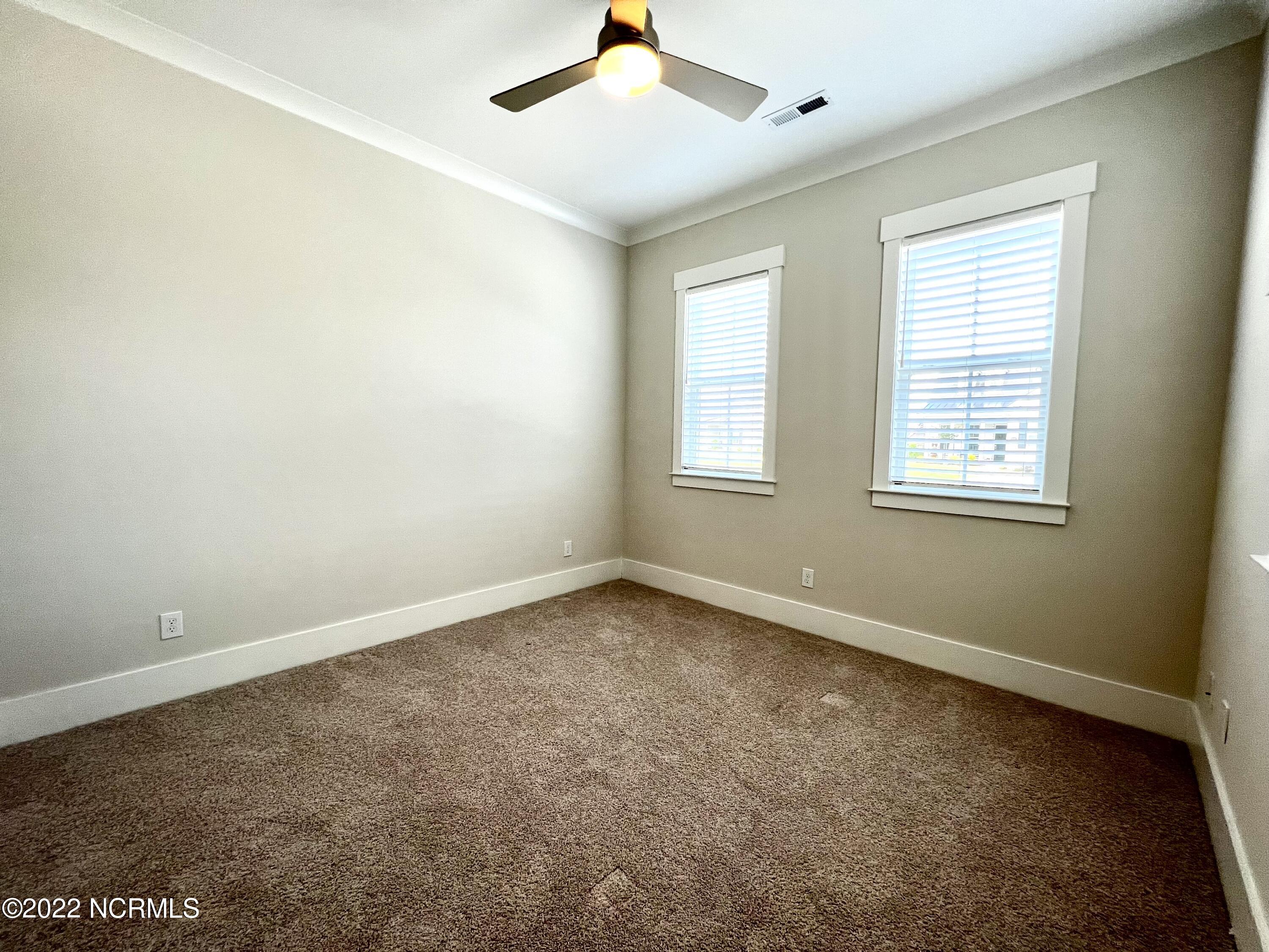 100558530 | Photo 10