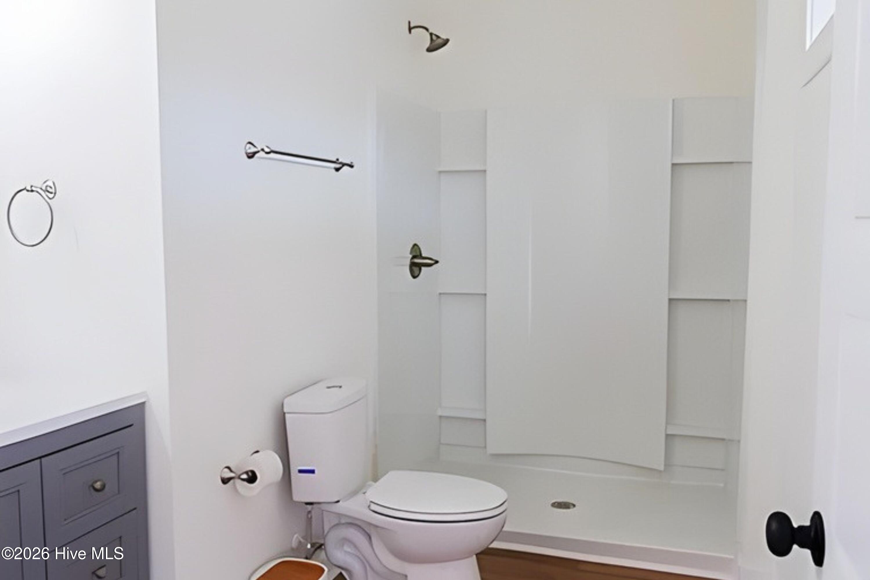 100564460 | Photo 16