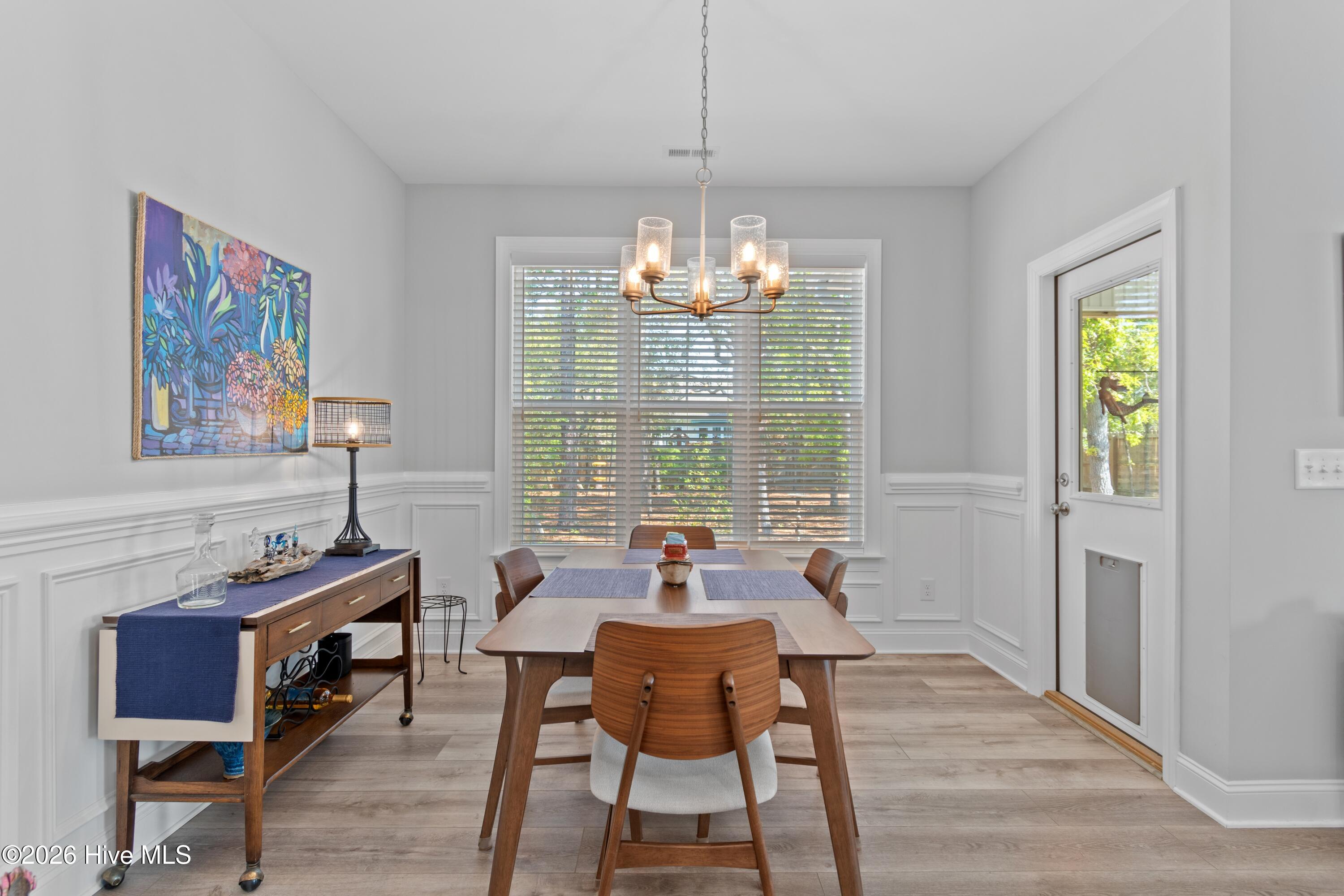 100568051 | Photo 10