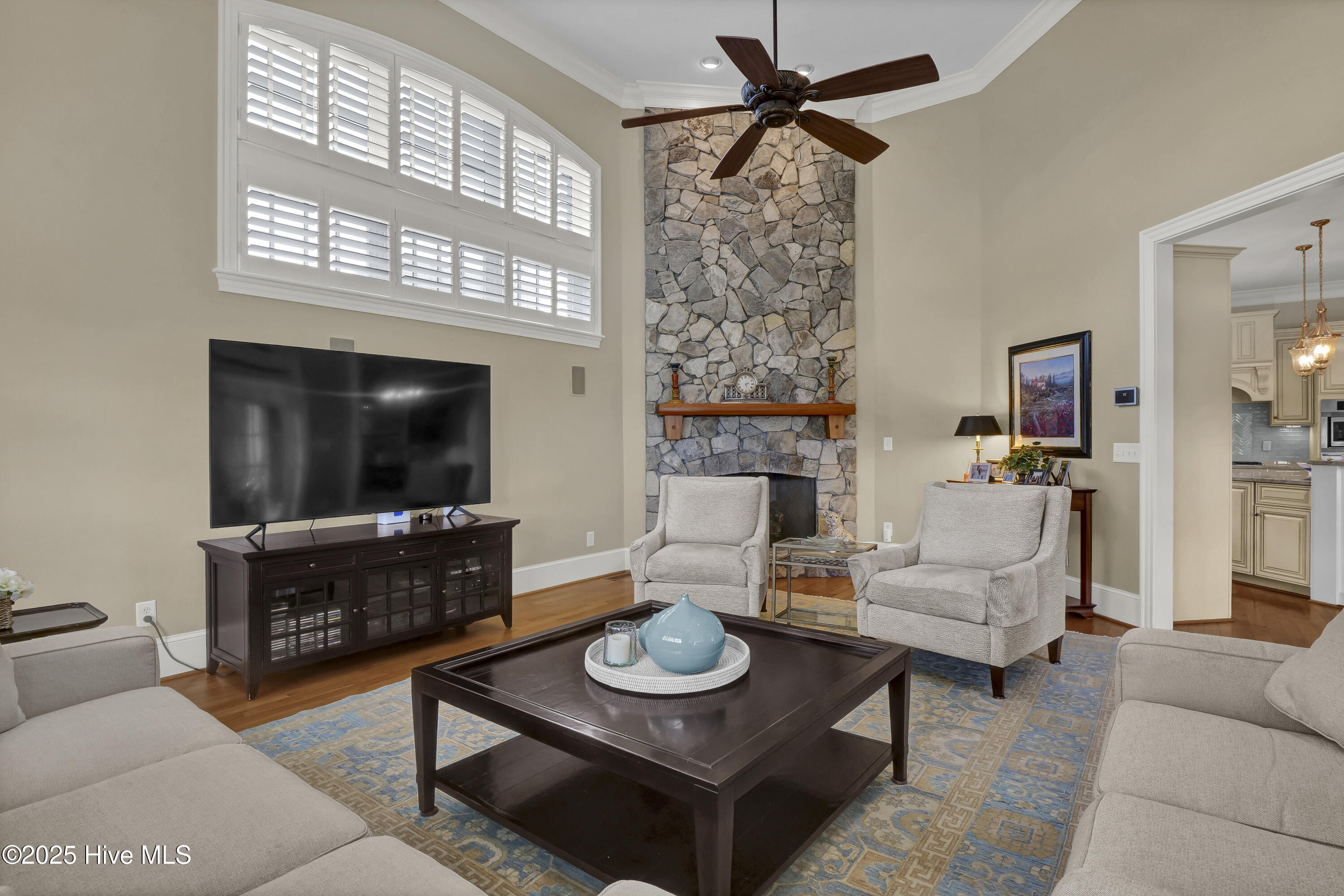 100555376 | Photo 19