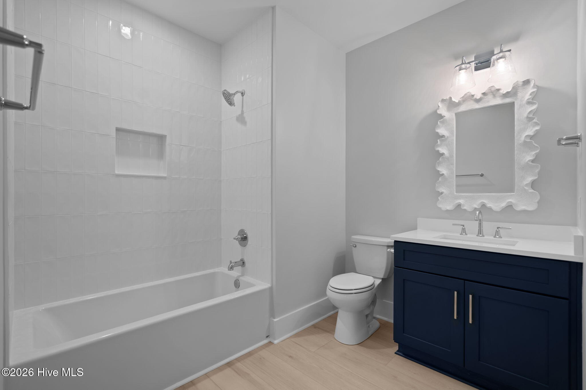 100553726 | Photo 28