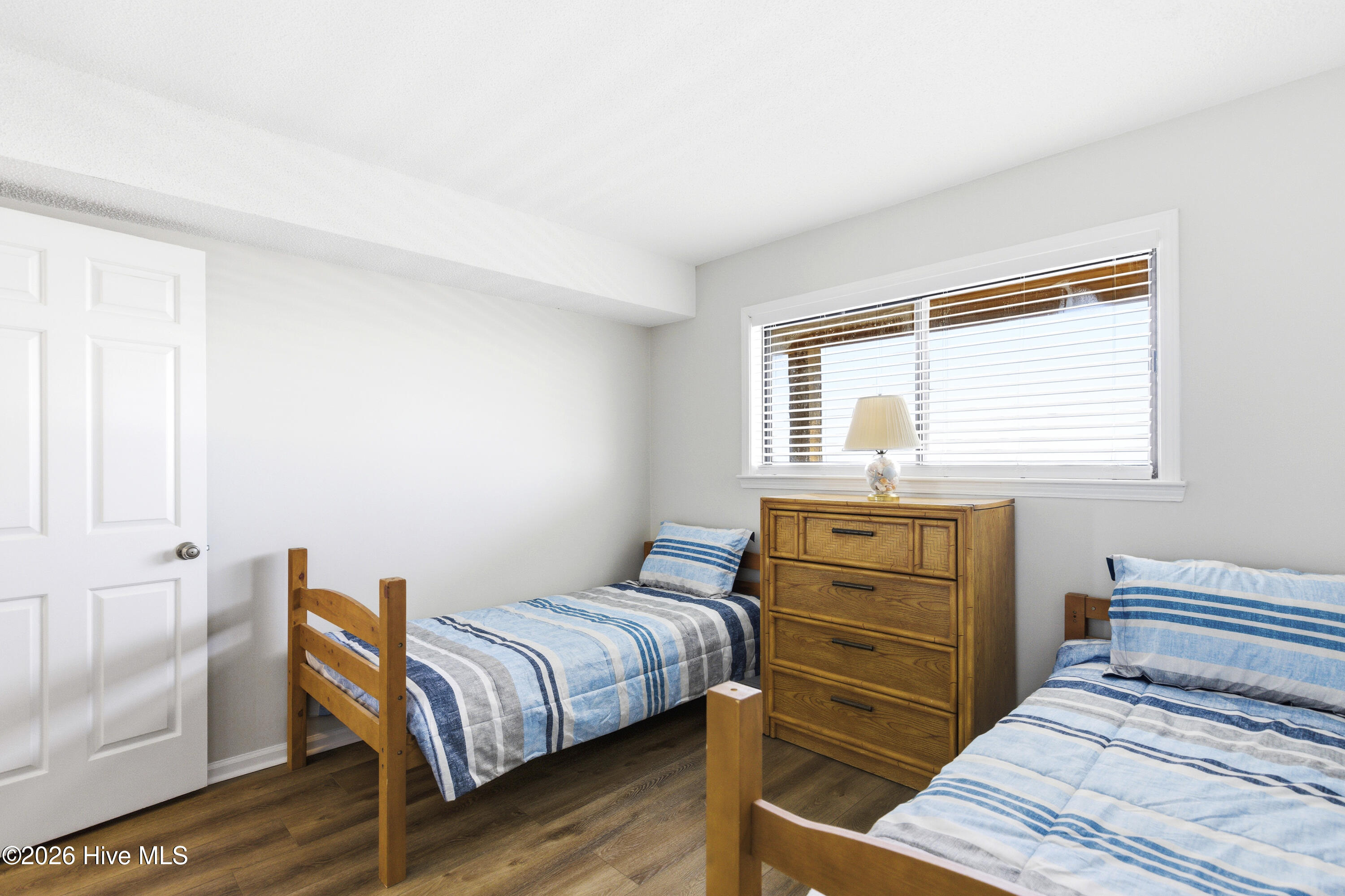 100567945 | Photo 13